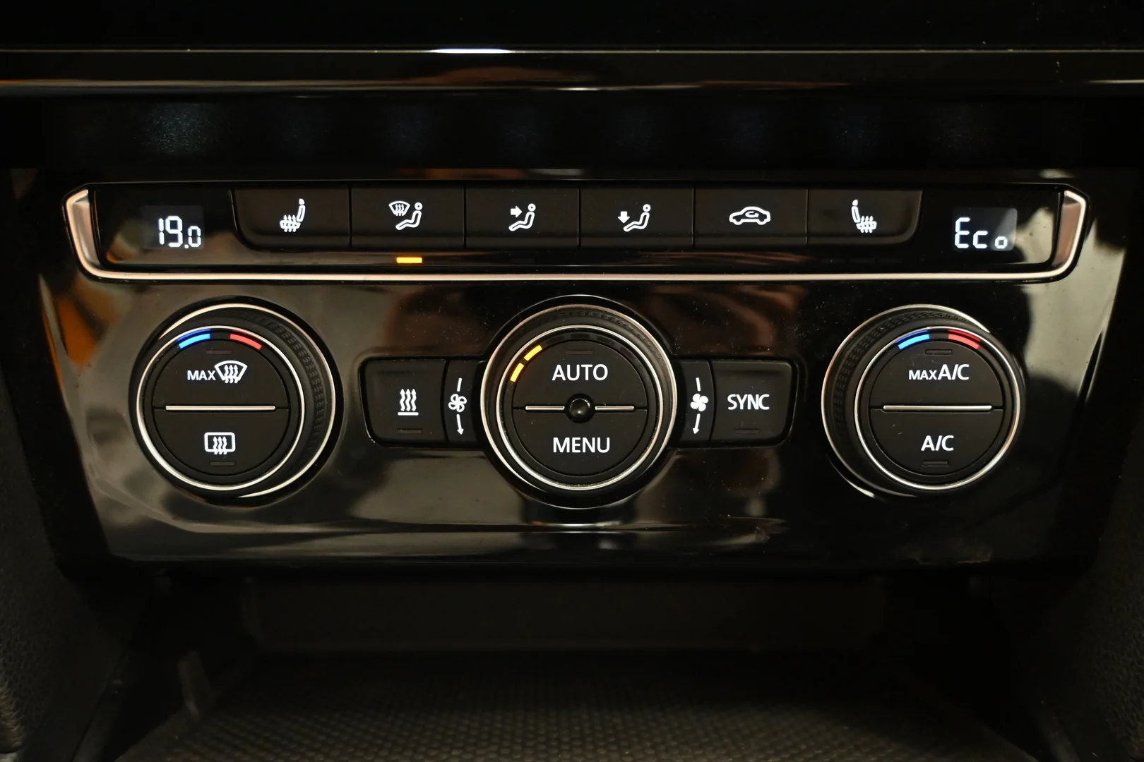 Car Image - 5kXnxKDKbmtKuM54jtUYa6