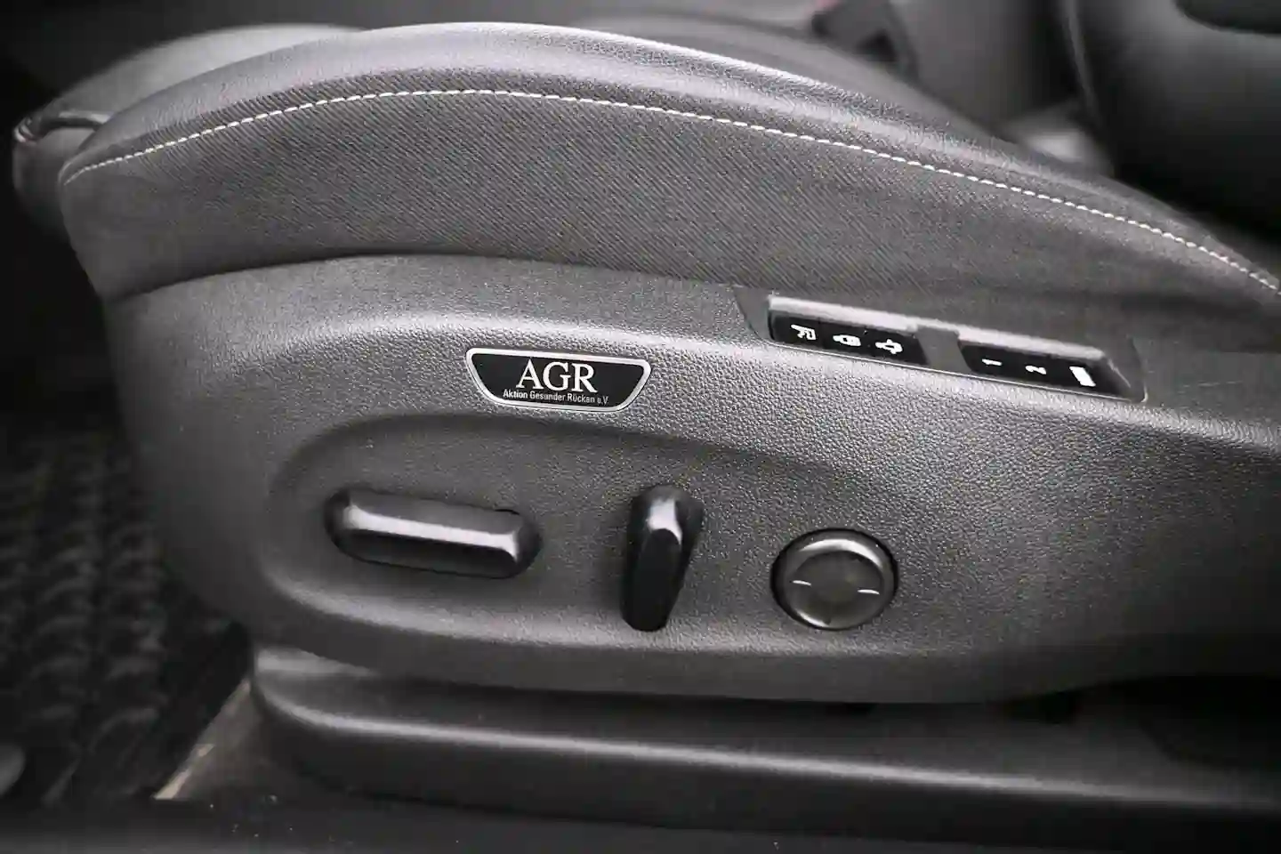 Car Image - 6dk0MuAzFNFlMV9CZBypjh