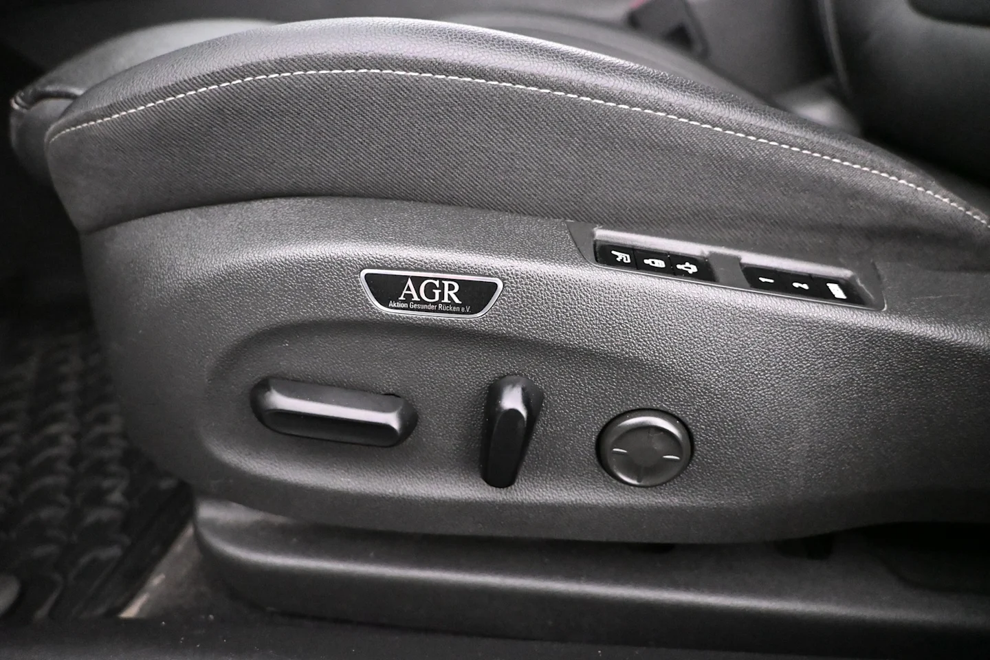 Car Image - 6dk0MuAzFNFlMV9CZBypjh