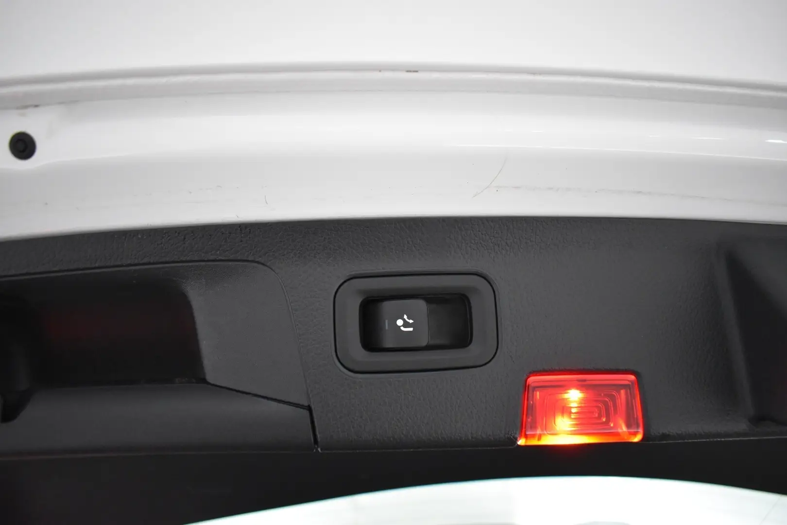 Car Image - 7xBrg9TAFgwee6vSedsALM