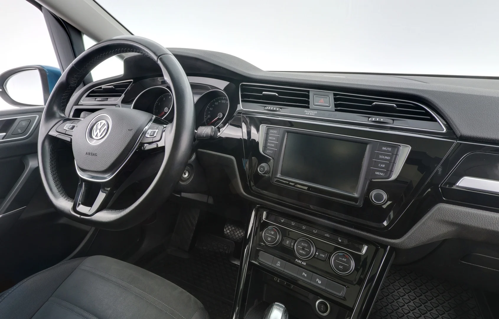 Car Image - 6faGwAkuTQ6lRWi4n9ZjqE