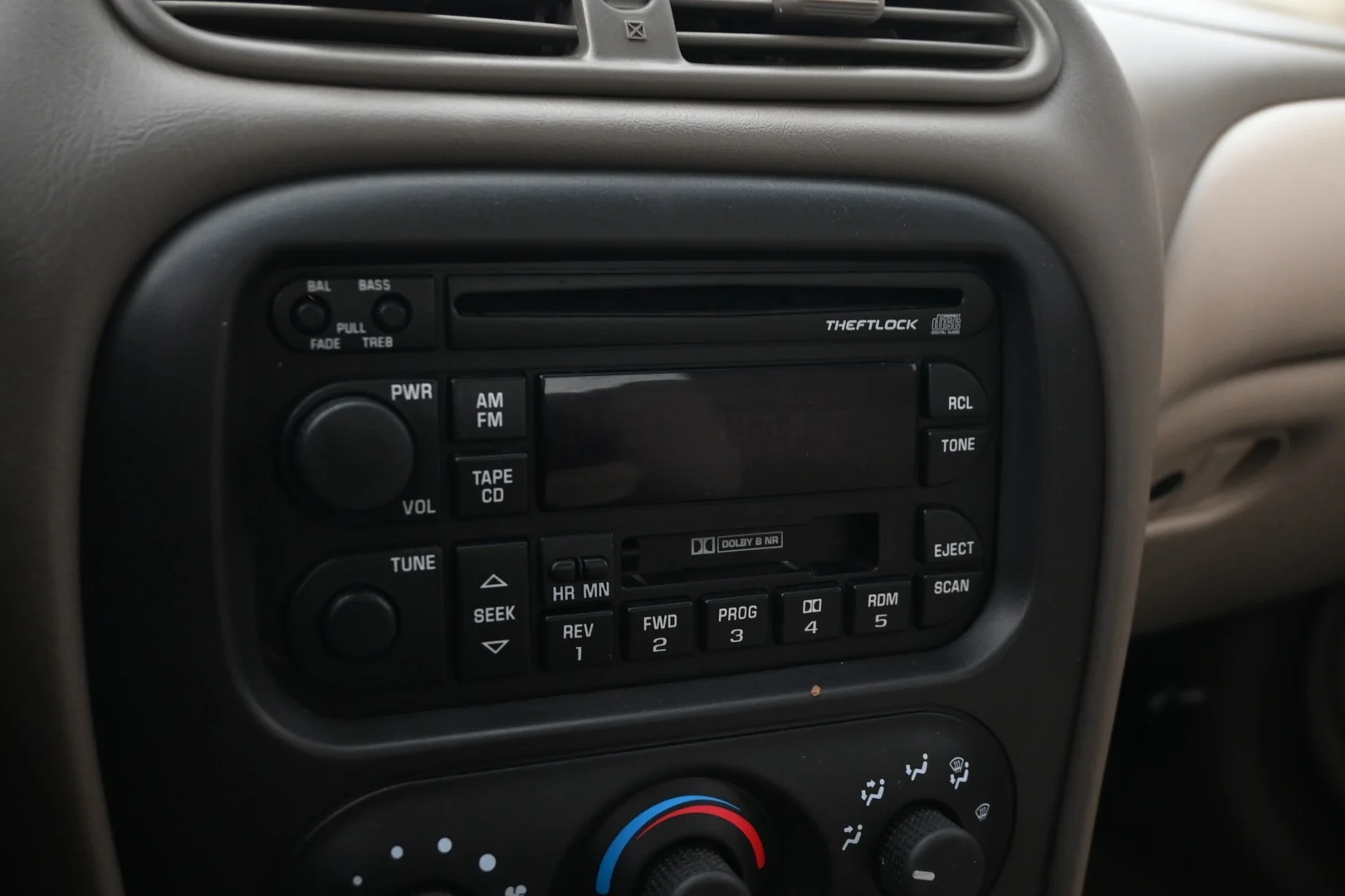 Car Image - 69AzetN8sO16wg75UXKjEt