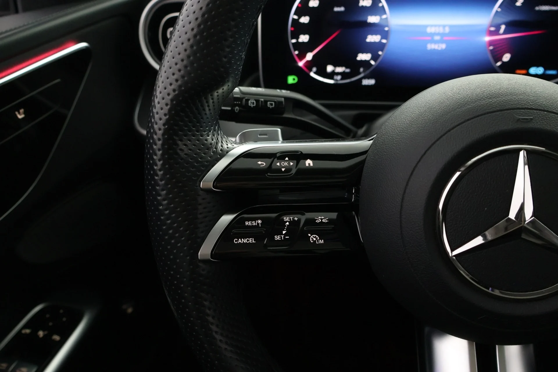 Car Image - 5Ae3ZCj7jIlgoFfOuUdIkD