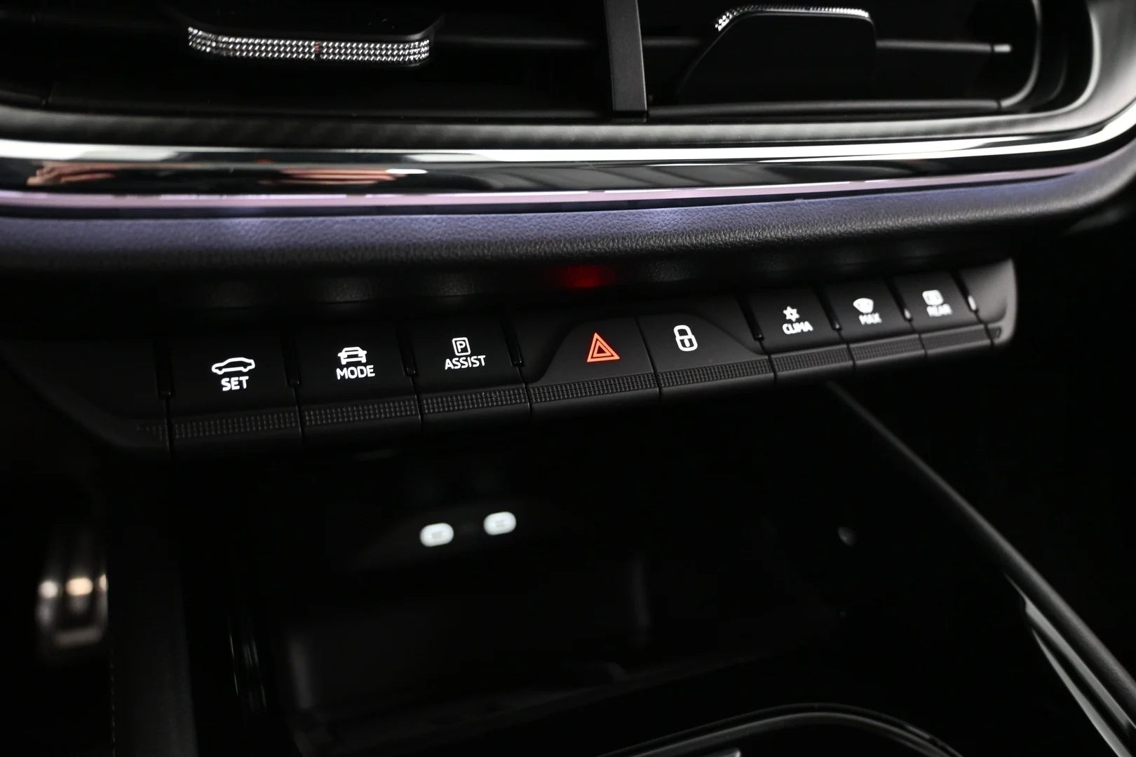 Car Image - 6fmWmKaAWtnI4s317w2a6t