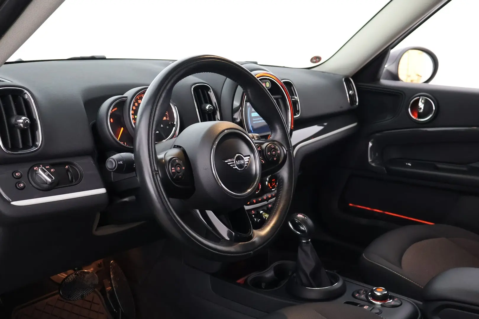 Car Image - XsRW4t33193iU7AcfeZys