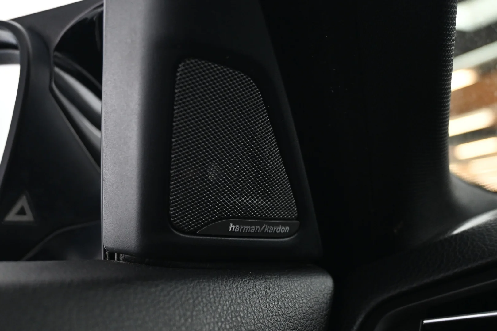 Car Image - uX6tNJSAAzqnijd09TnpU