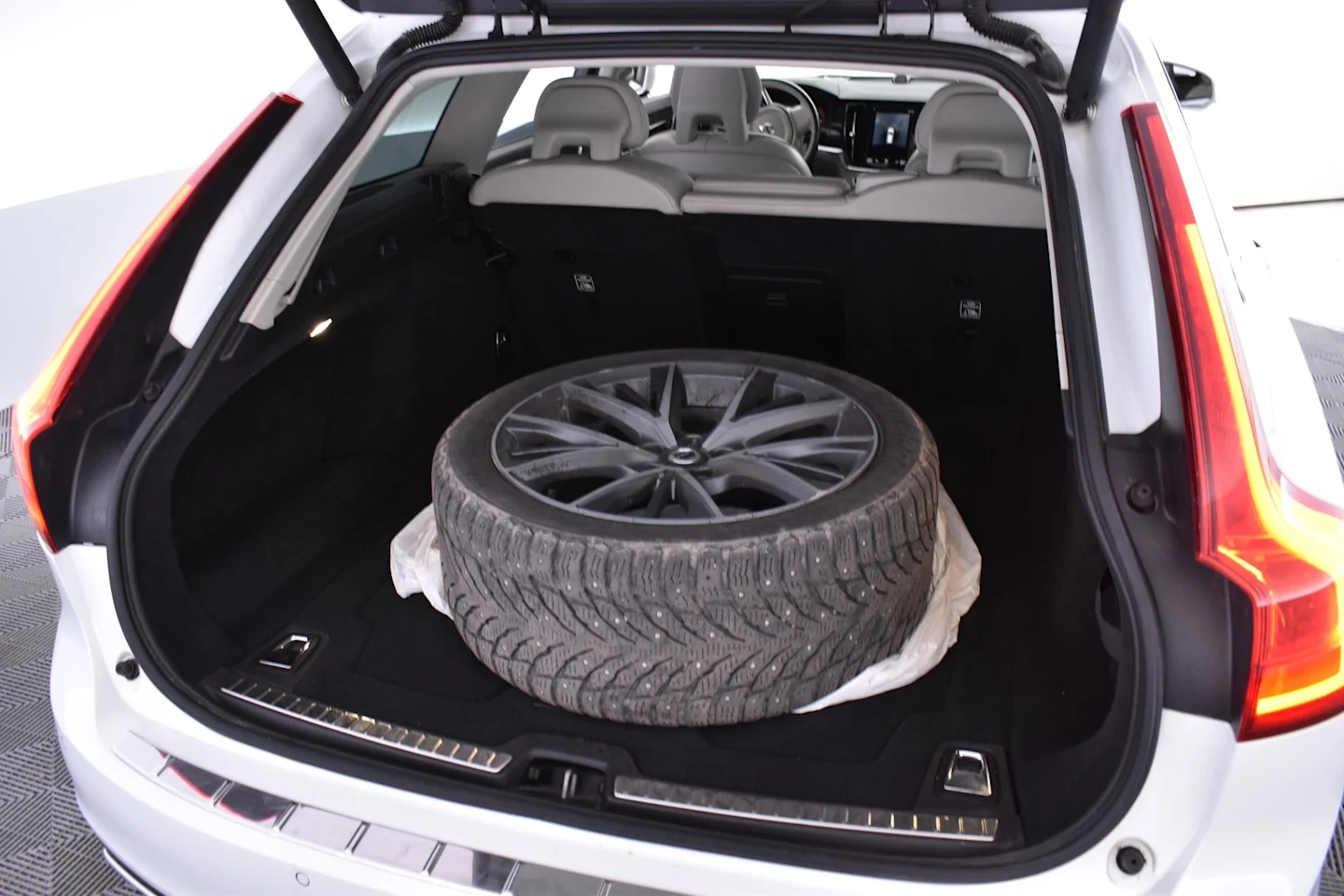 Car Image - 1umInfFIOgBBtUZnTUPfAx