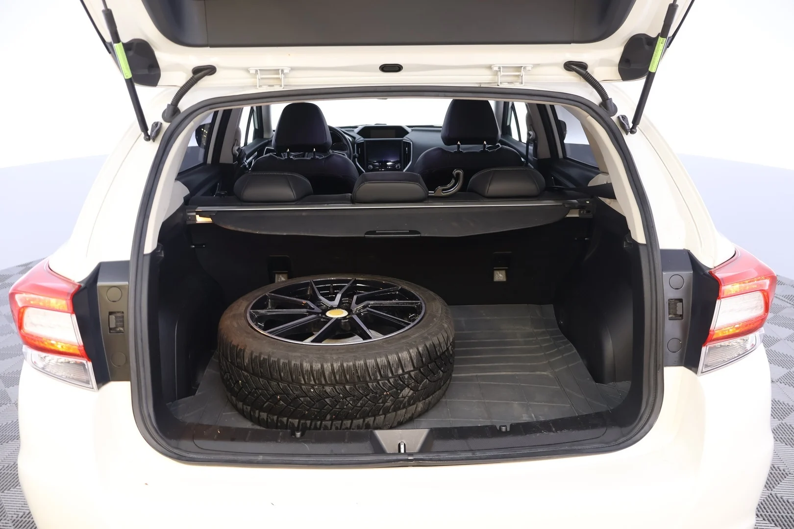 Car Image - 7ozrvKJmeCafkJ9sYCBSH6