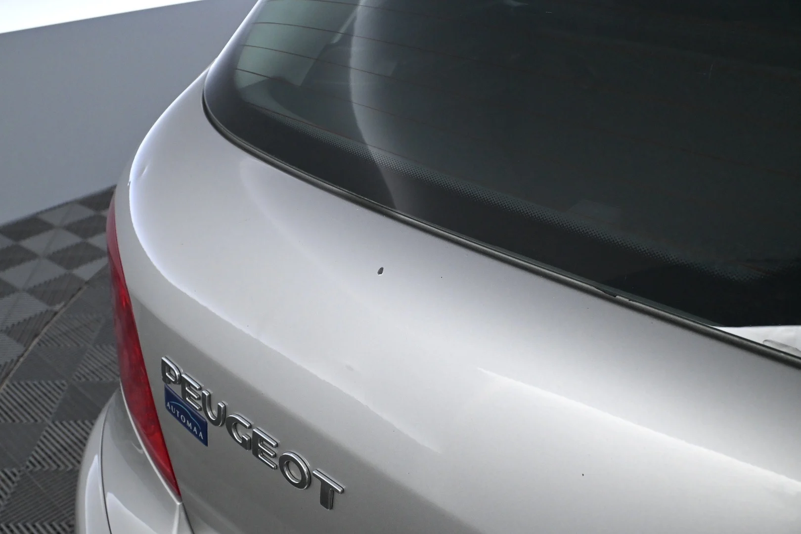 Car Image - 5jyXIKhiuwayWbooB9NfN6