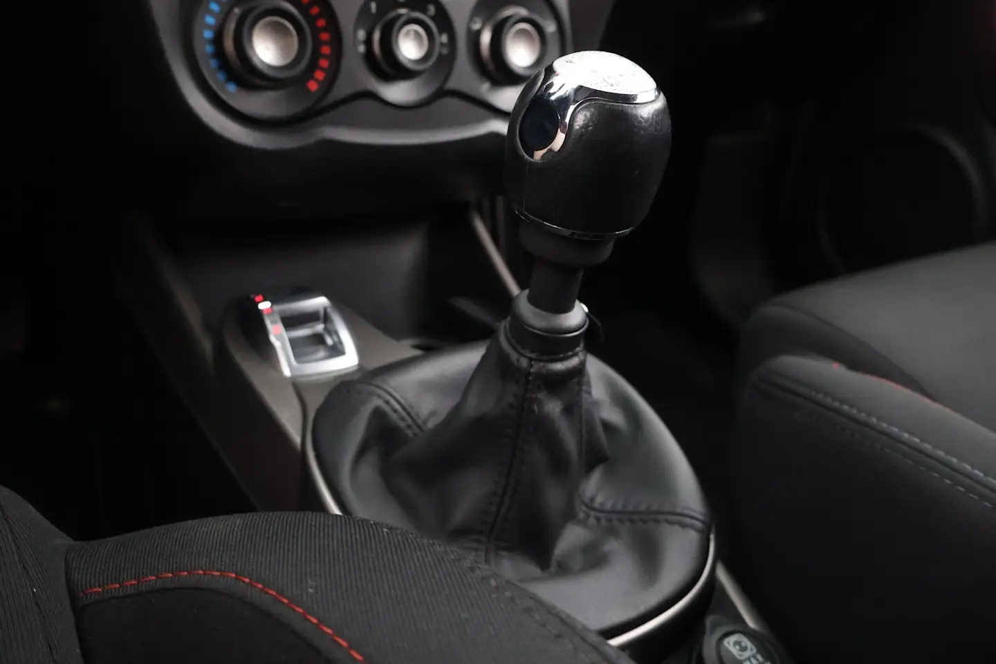 Car Image - 7ydKj9Nz8hufxerHE6A1tR