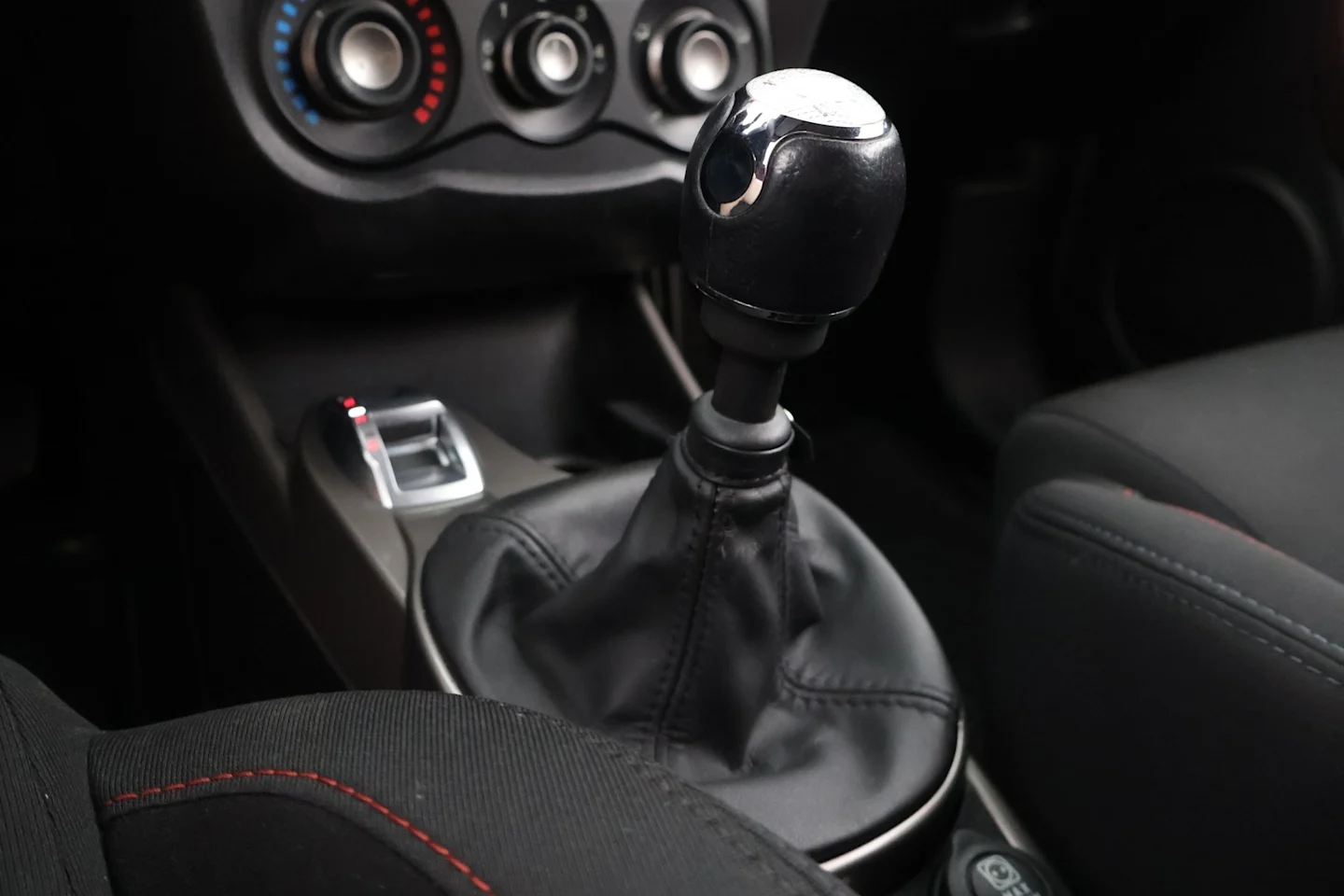 Car Image - 7ydKj9Nz8hufxerHE6A1tR
