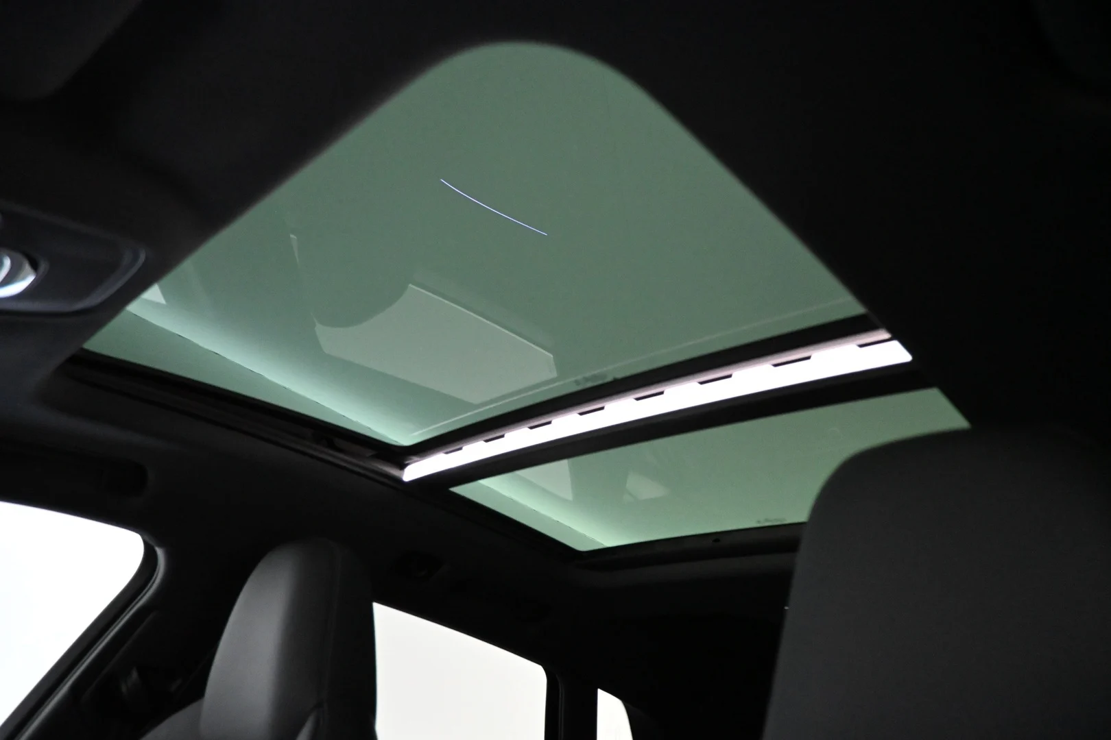 Car Image - 3ATFnOtphHK3EHwFLxHndg