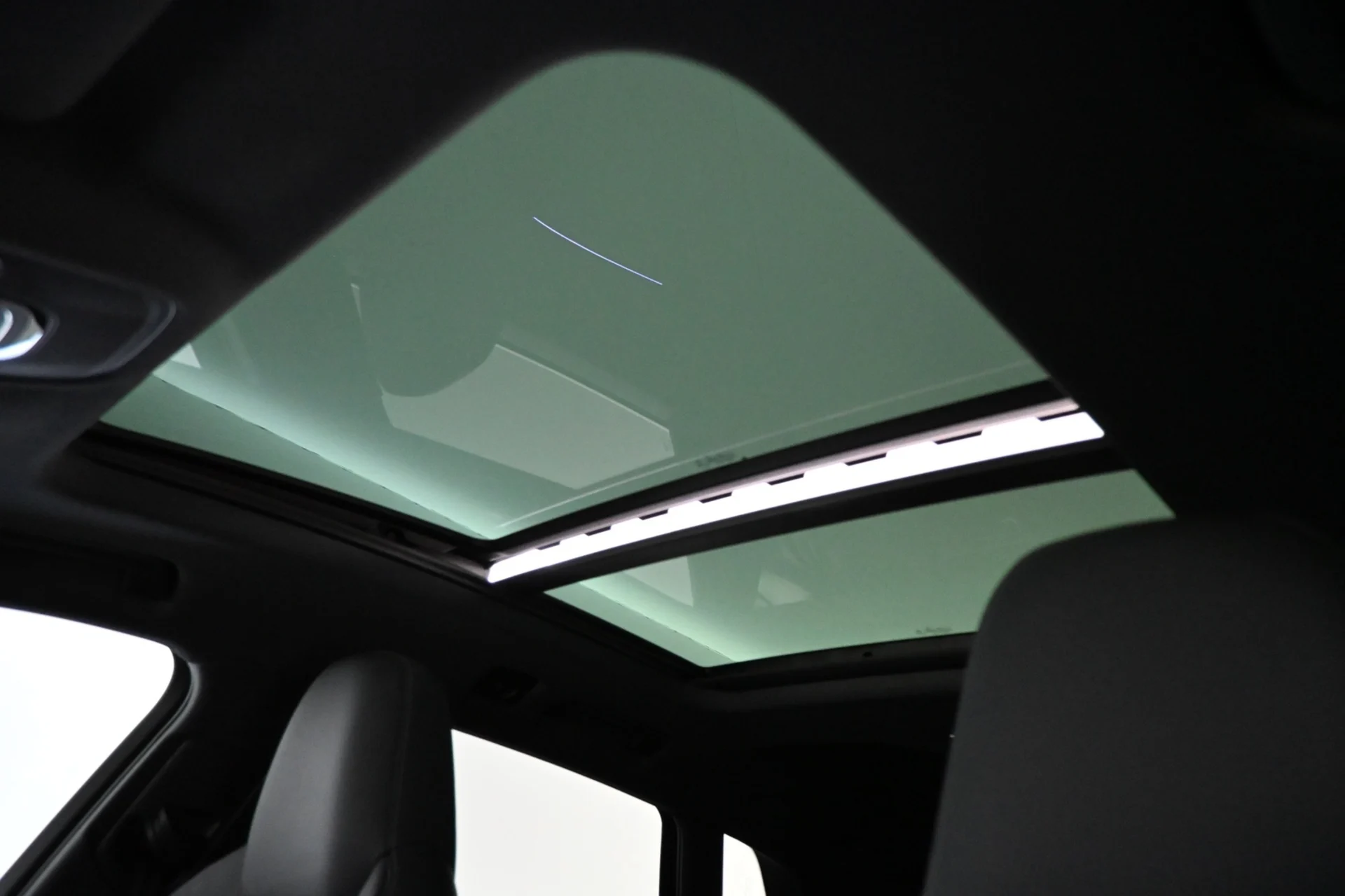 Car Image - 3ATFnOtphHK3EHwFLxHndg