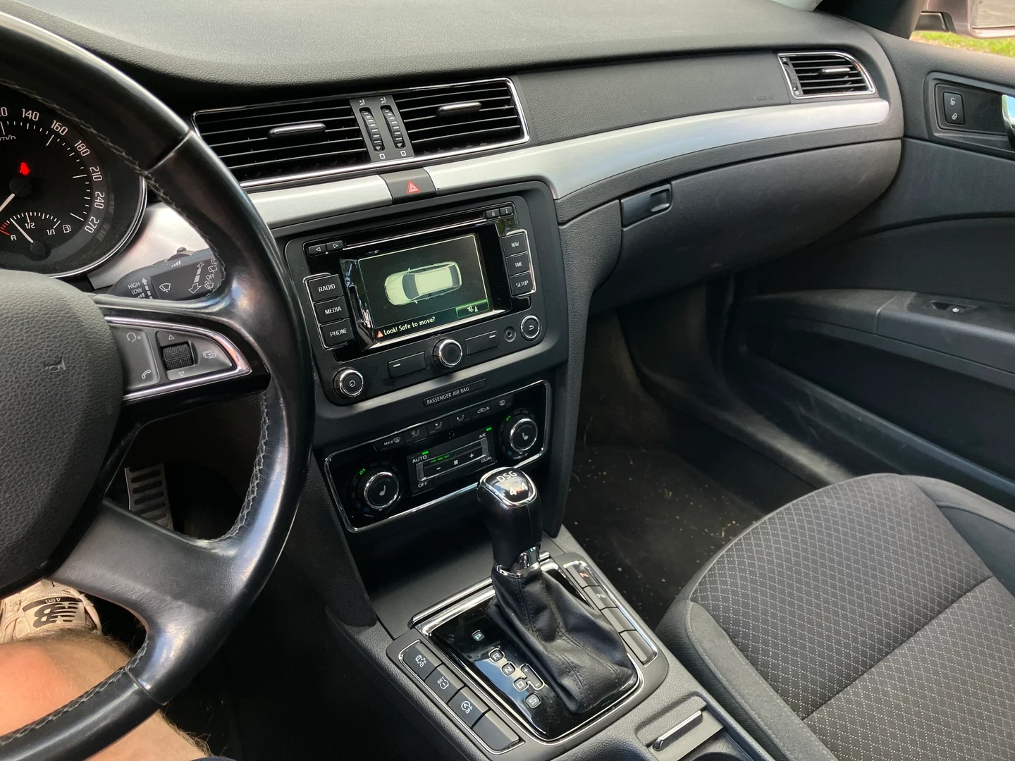 Car Image - 15cF98CdHdIA0FFxiVBtcY