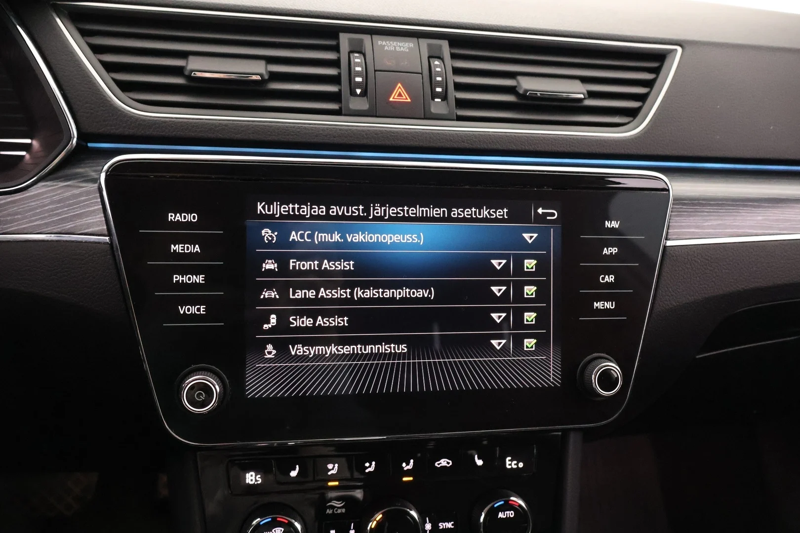 Car Image - 2ou6lVeaO0w7kdNEaoz8jc