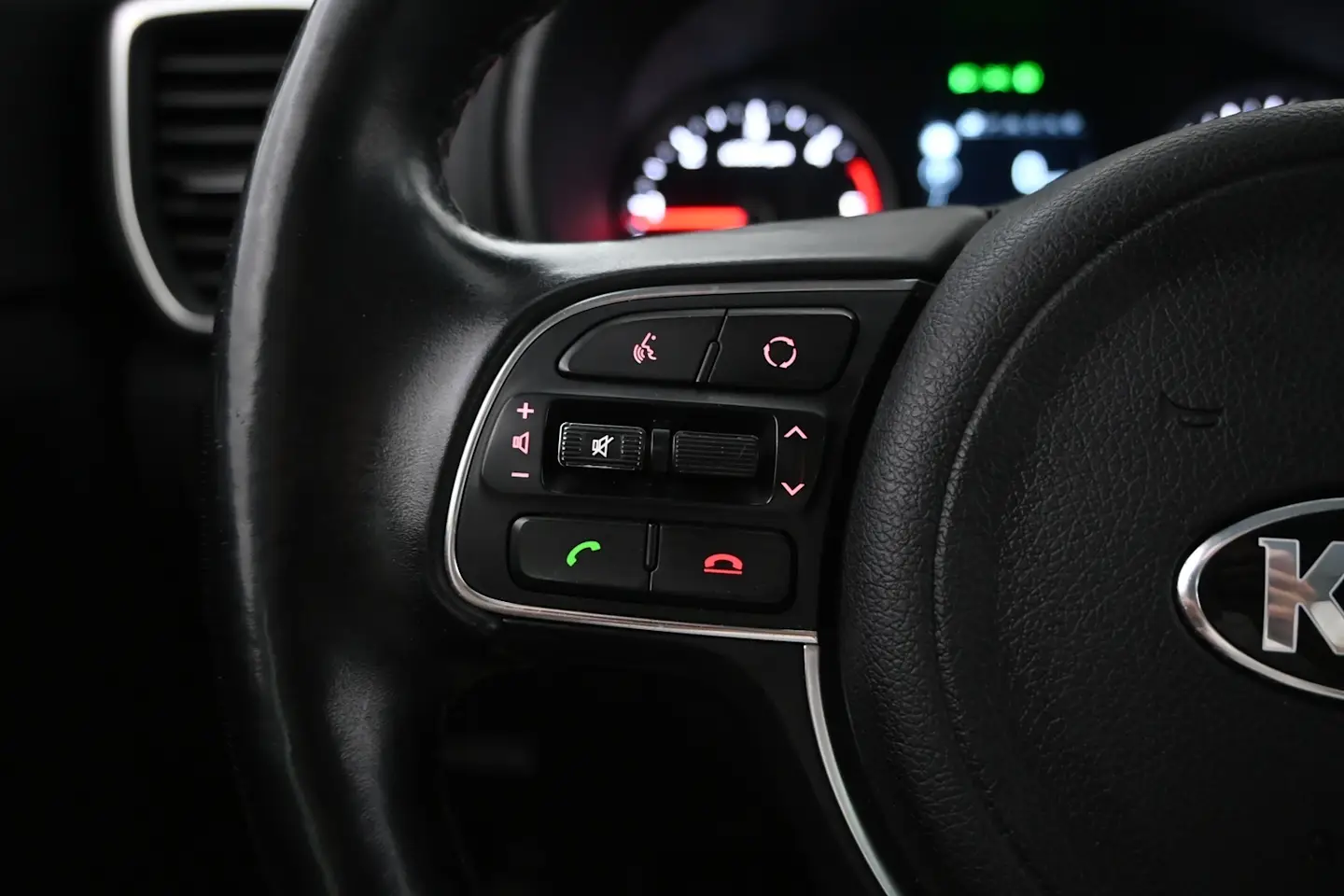 Car Image - 2cSKgdOO8ta9RhGtaO3mIG