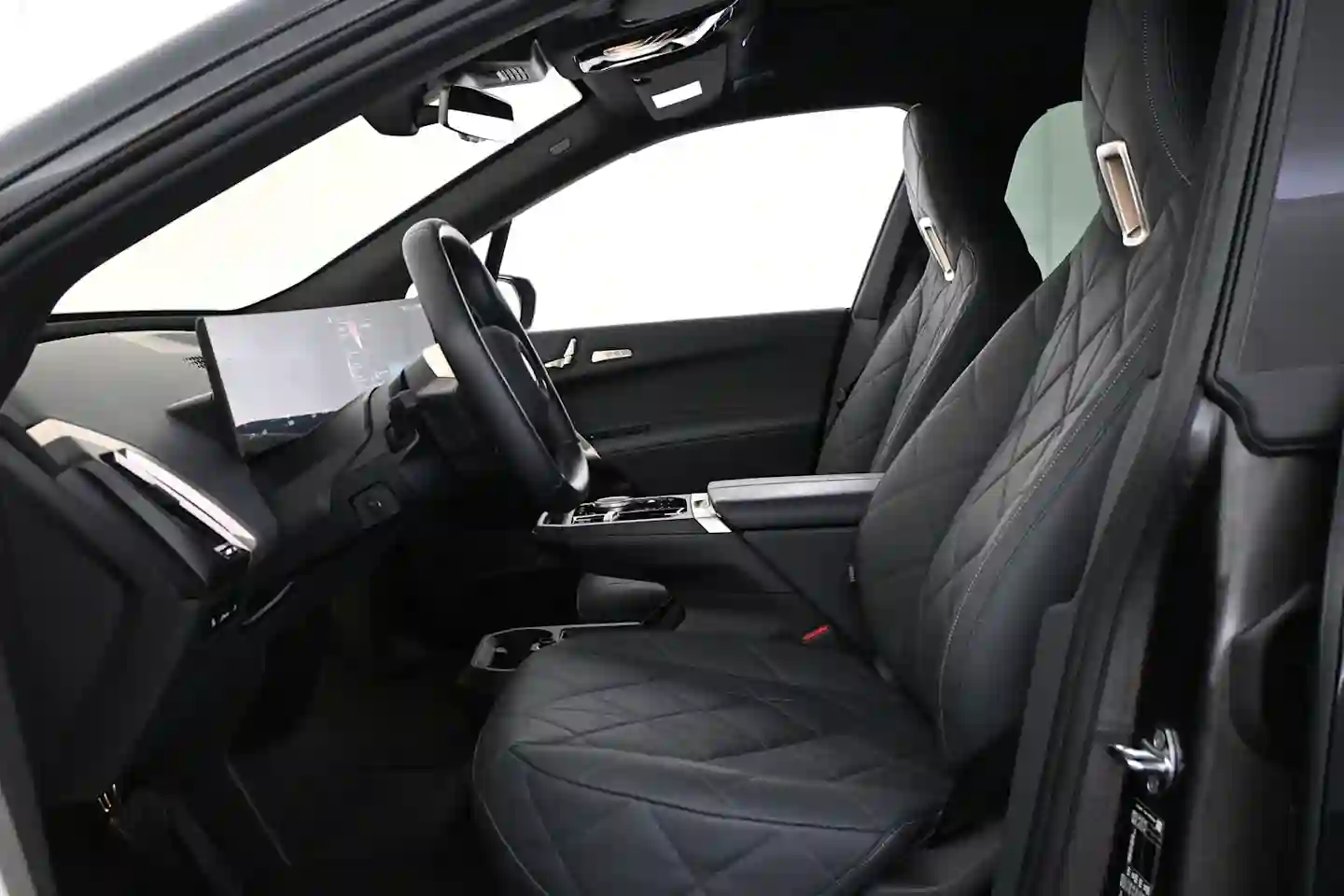 Car Image - 7rTJUAMaGug6jTm3Lm6Vto