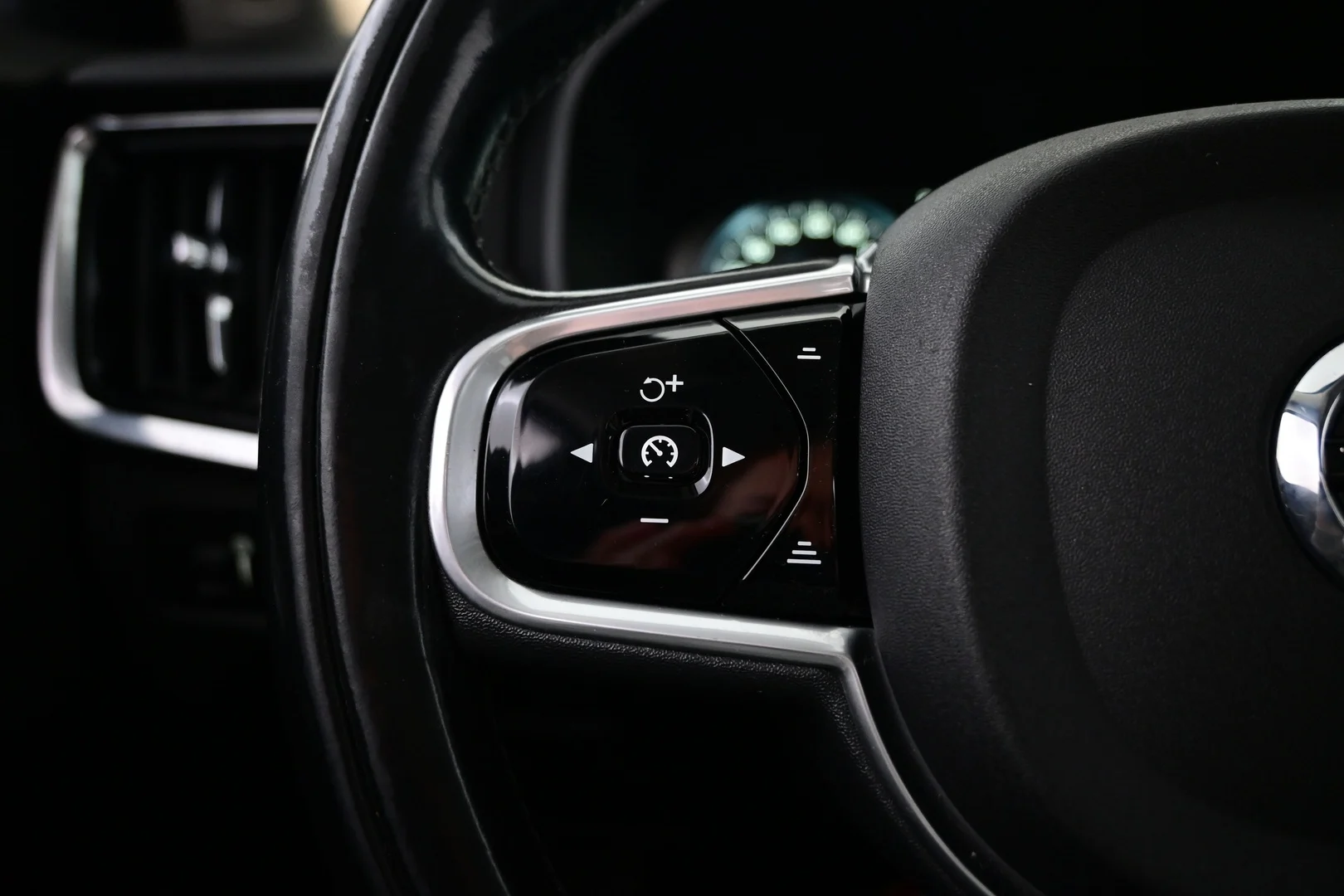 Car Image - 3VK3ocxJmTwgUd2F43Bqwk