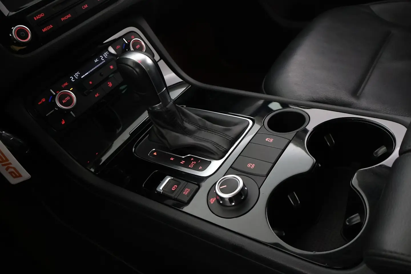 Car Image - 50bQSKPKUdplPkw9hT5JTe