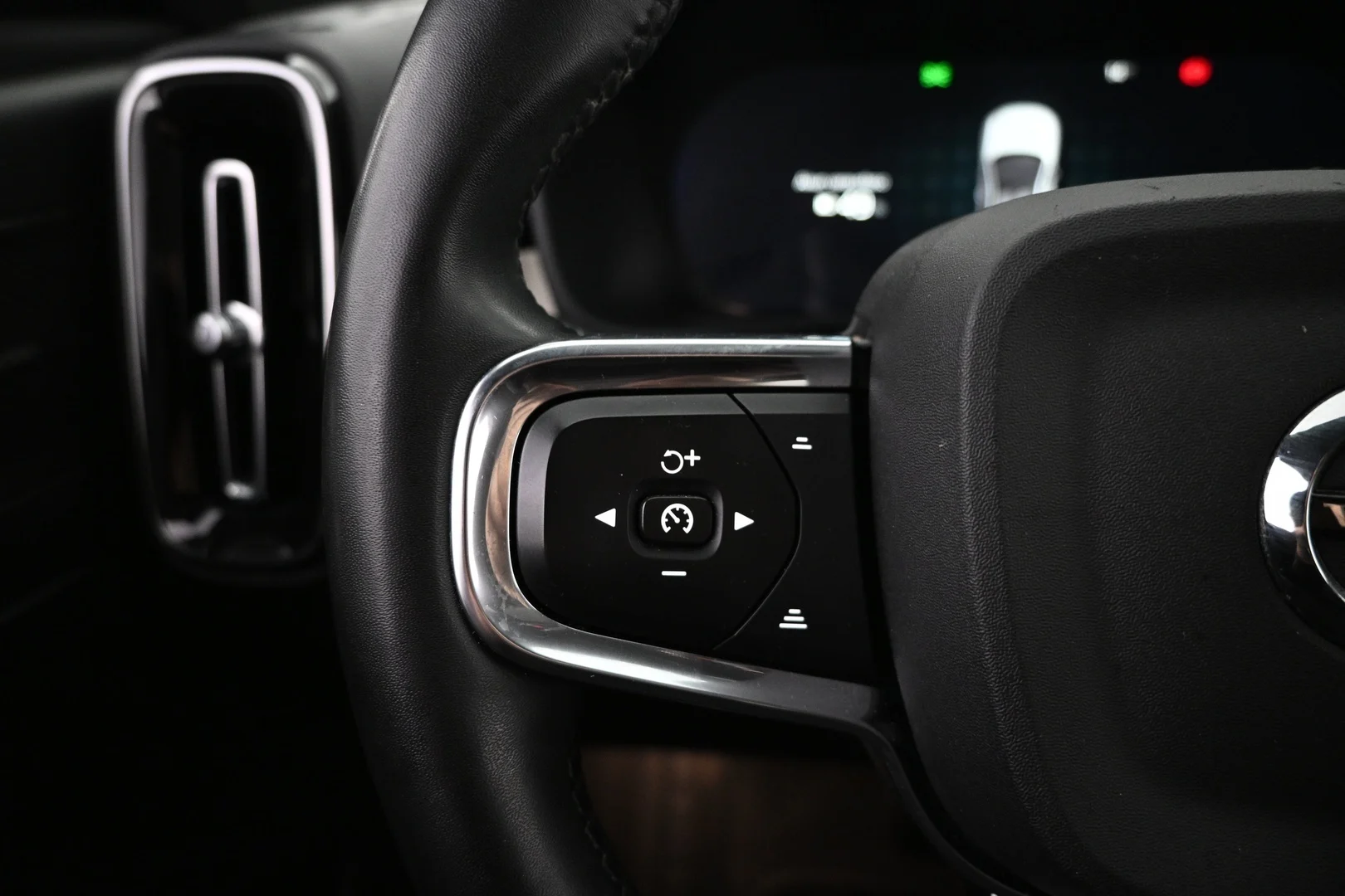 Car Image - 3RuyHySQ9lvMYydzELX1z2