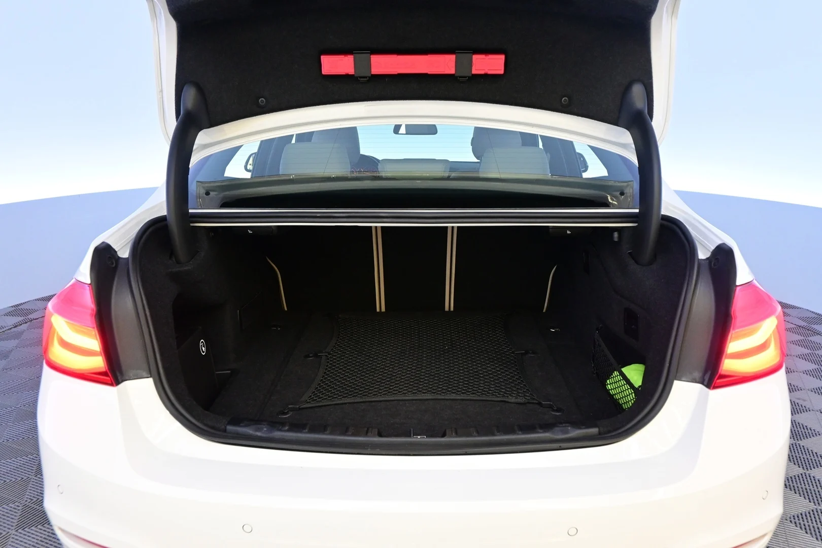Car Image - 1Cg2e2YymmZjvkZeRdK6Vi