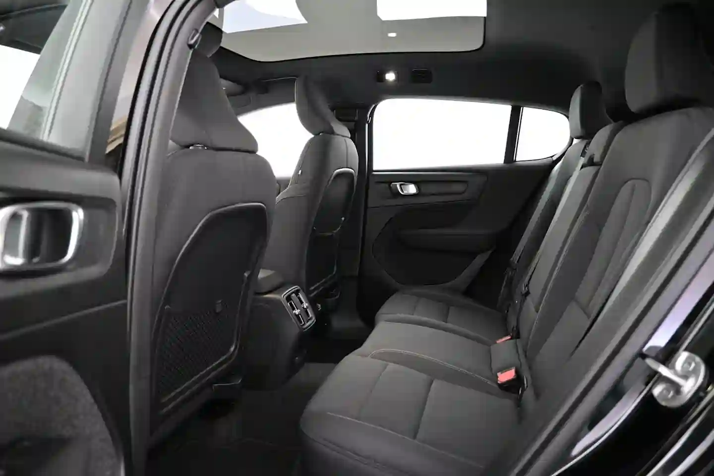 Car Image - 1dgYnHgb5gy42tujaUPzX6