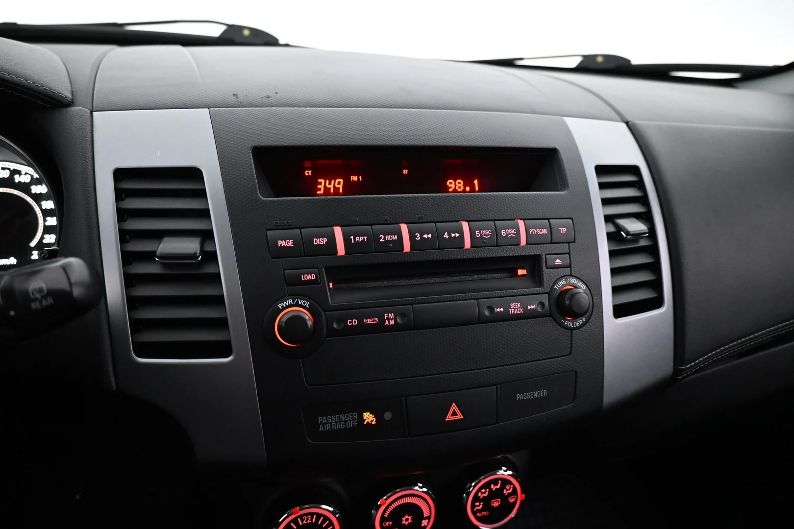 Car Image - 6SB4z3mt2Fi9vzv4GzrEbW