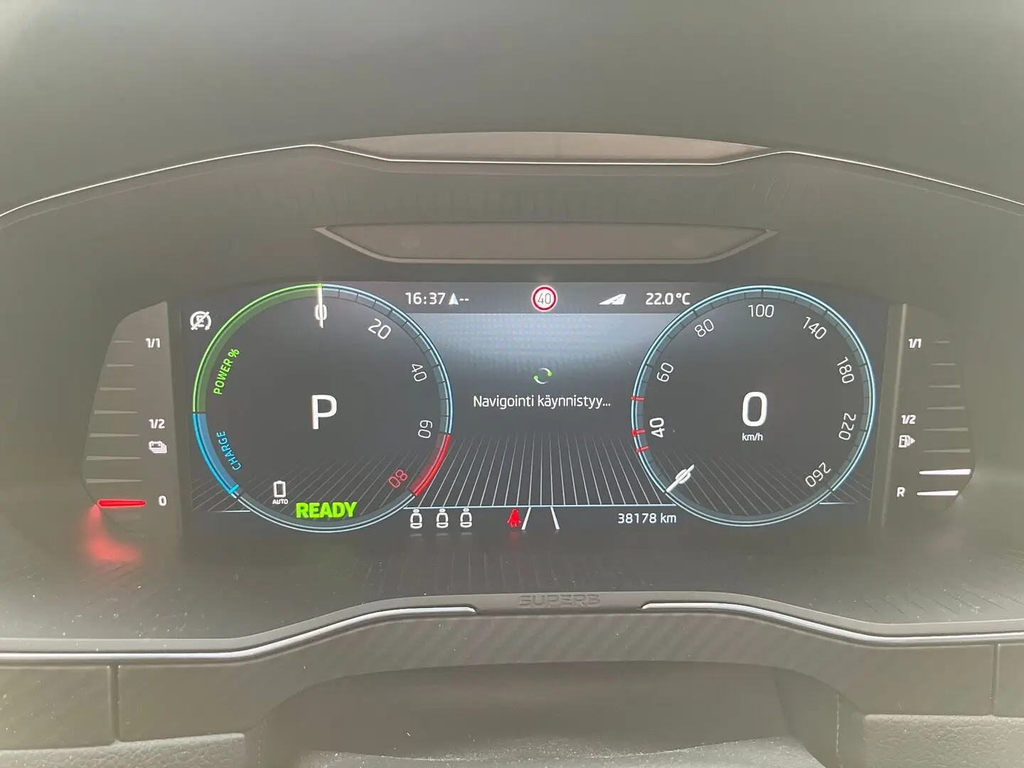 Car Image - 7bd4FwaUJzhVgbhFxzRzWb