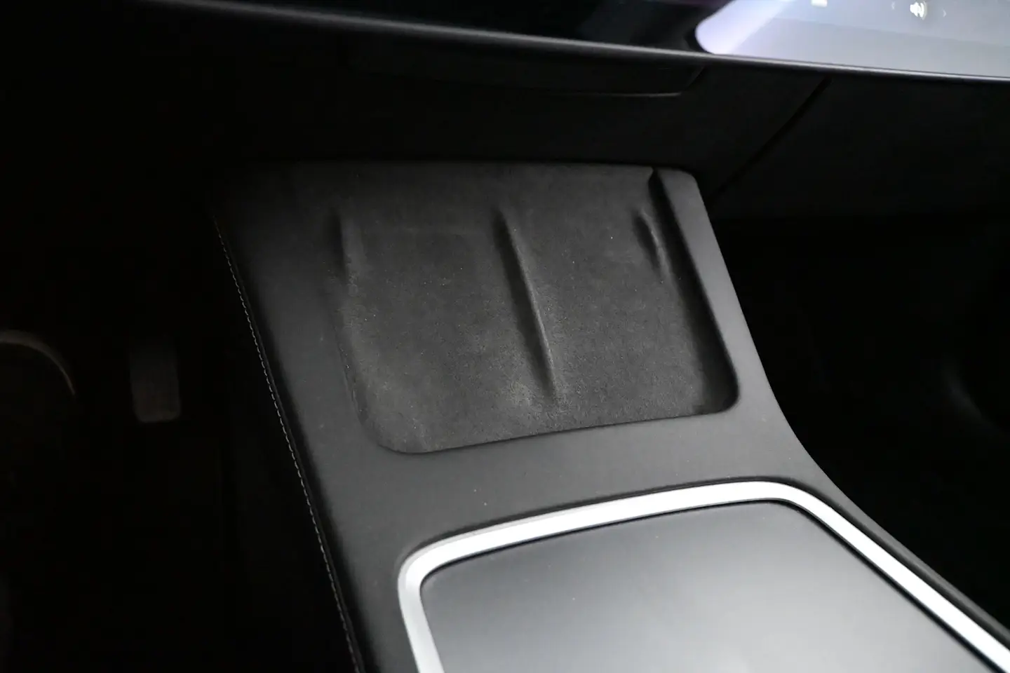 Car Image - 4Rnsq1HlkOqxABo5PNBQJI