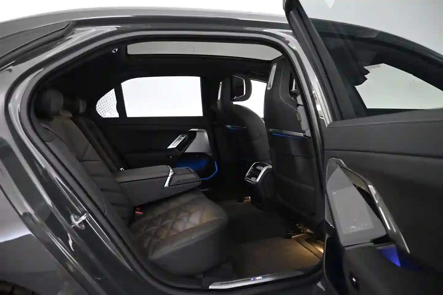 Car Image - 7a19FxEXC19pQDQ0ksYG3D
