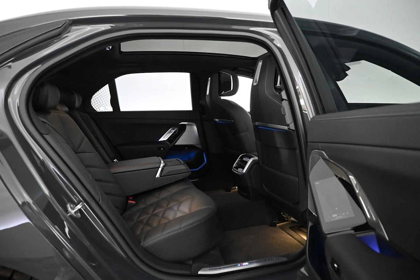 Car Image - 7a19FxEXC19pQDQ0ksYG3D