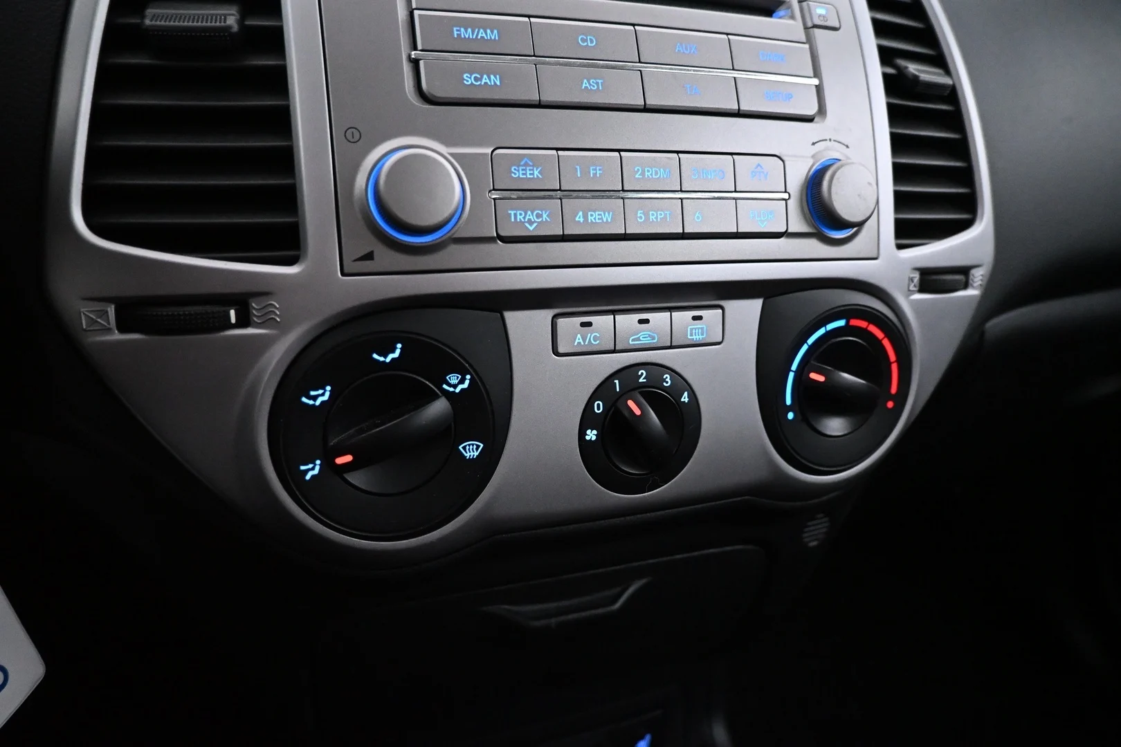 Car Image - 2UlDlyPIikVY6W3BYbyxfX