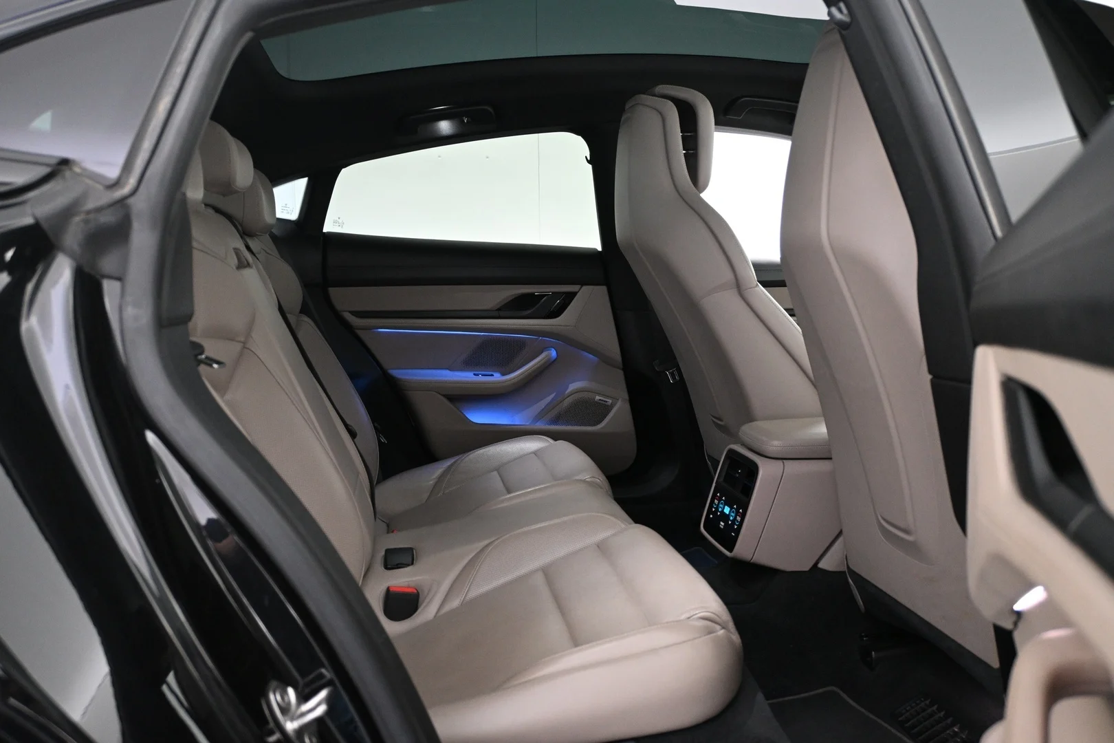 Car Image - E9K5KoAAvnz2NOk0xv3kM