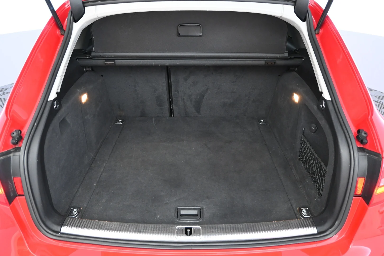 Car Image - 6NqHL4N51Ri5IJFAL33dp7