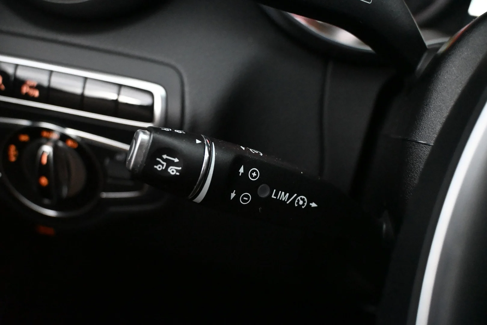 Car Image - 2kEhJ5WQv4aHlnbVle5uL4