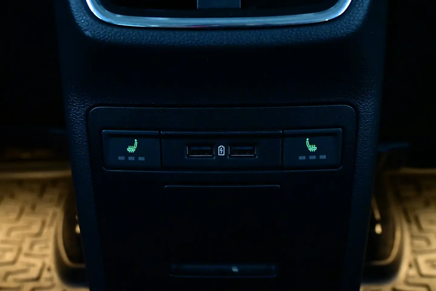 Car Image - Iy3yJM8V4h9xhr17REdd4