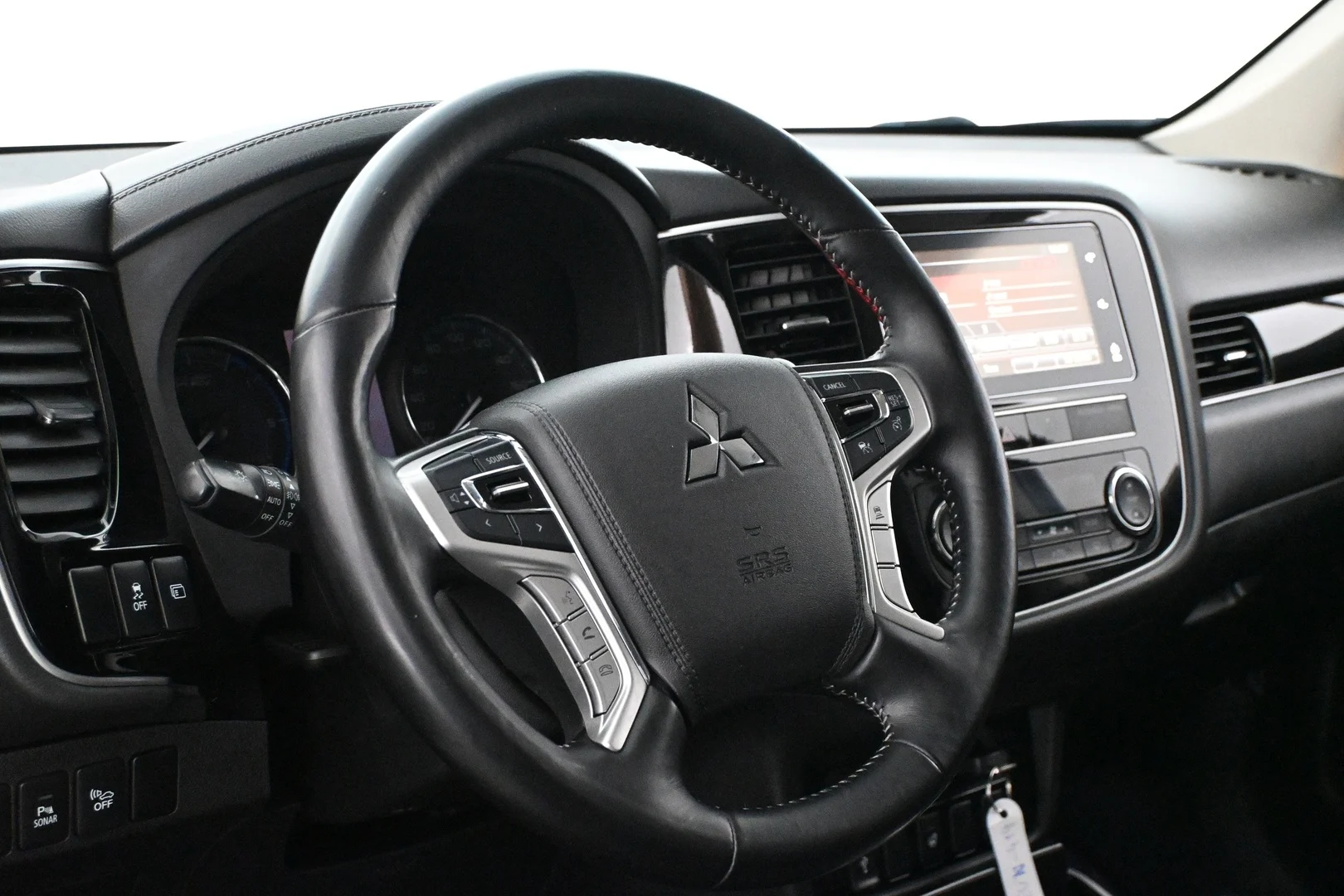 Car Image - sarHbxL4bl8PBZeNZBtLh
