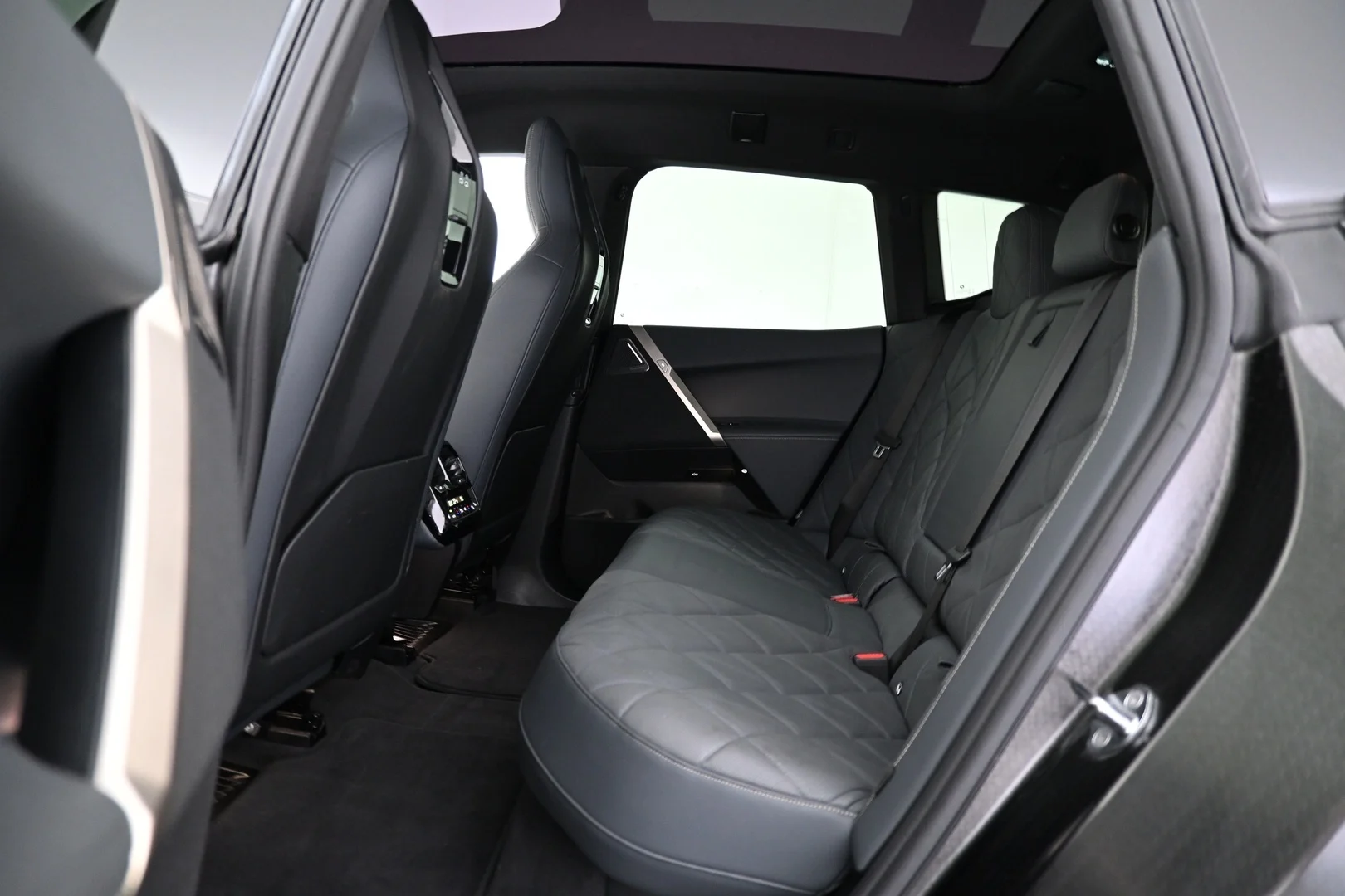 Car Image - 2j3iMgxp7IZQlTdf19f8f6