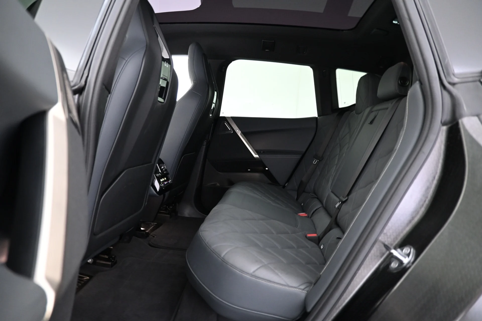 Car Image - 2j3iMgxp7IZQlTdf19f8f6