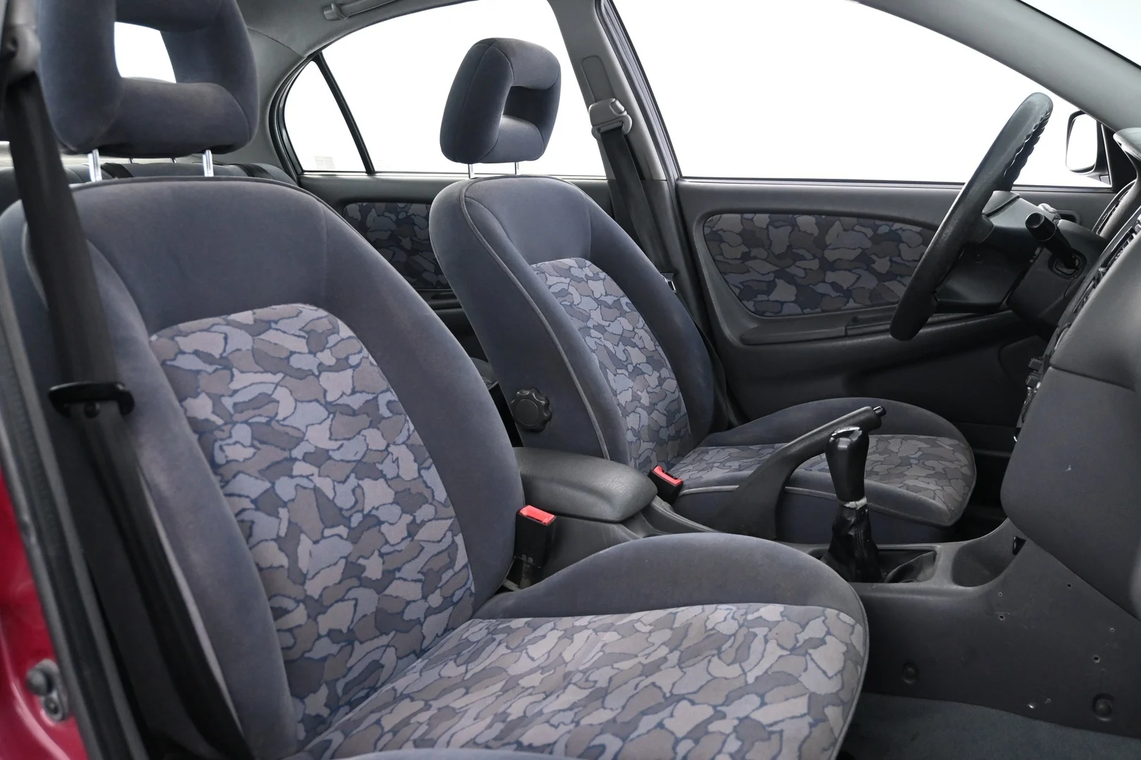Car Image - yepSSIHTE1qYjIRIOPo7y