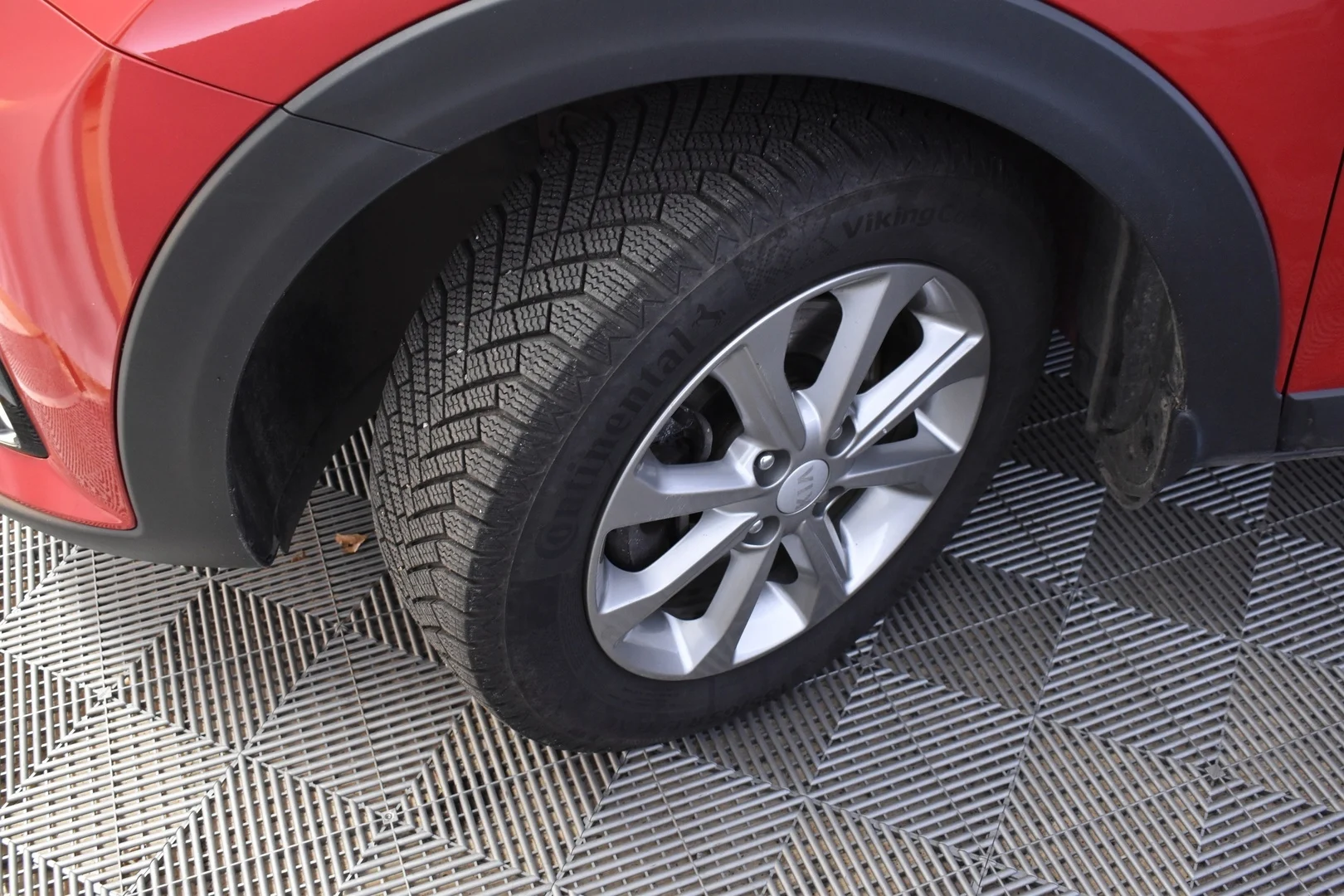 Car Image - 4GbZLT6Kkh6nBq0Ep2kO9r