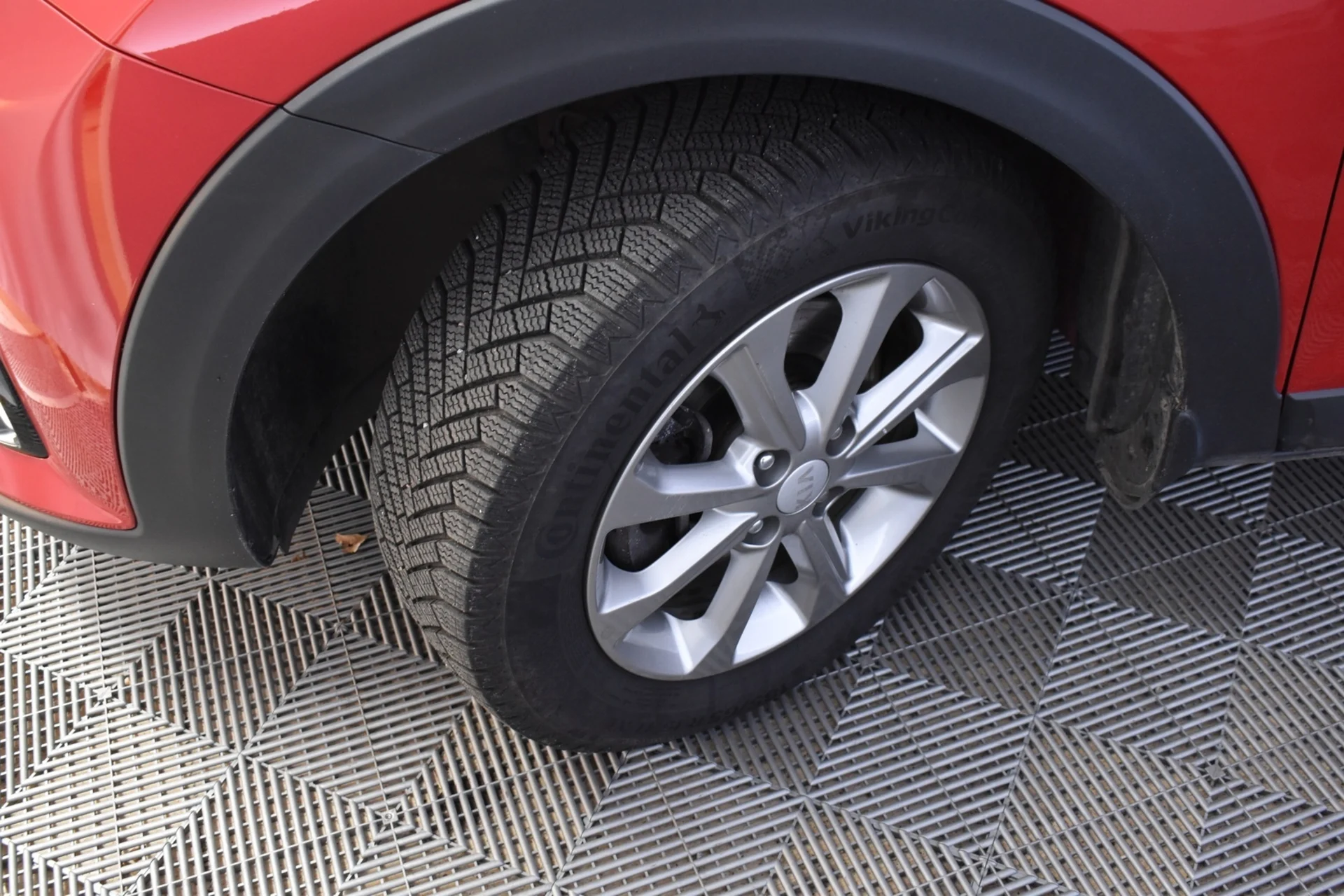 Car Image - 4GbZLT6Kkh6nBq0Ep2kO9r