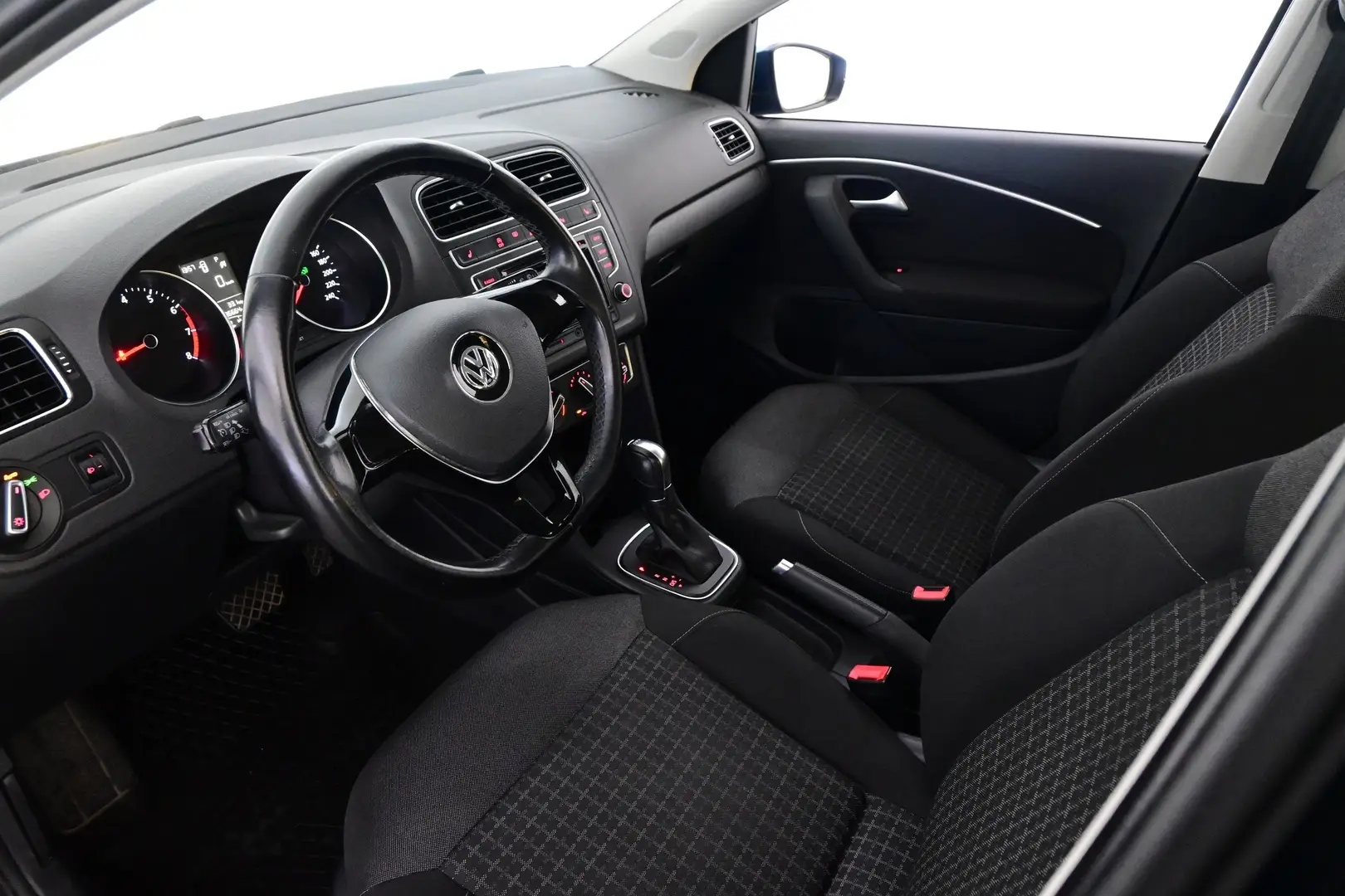 Car Image - 38JC7686KQOz9tzfh1WDAS