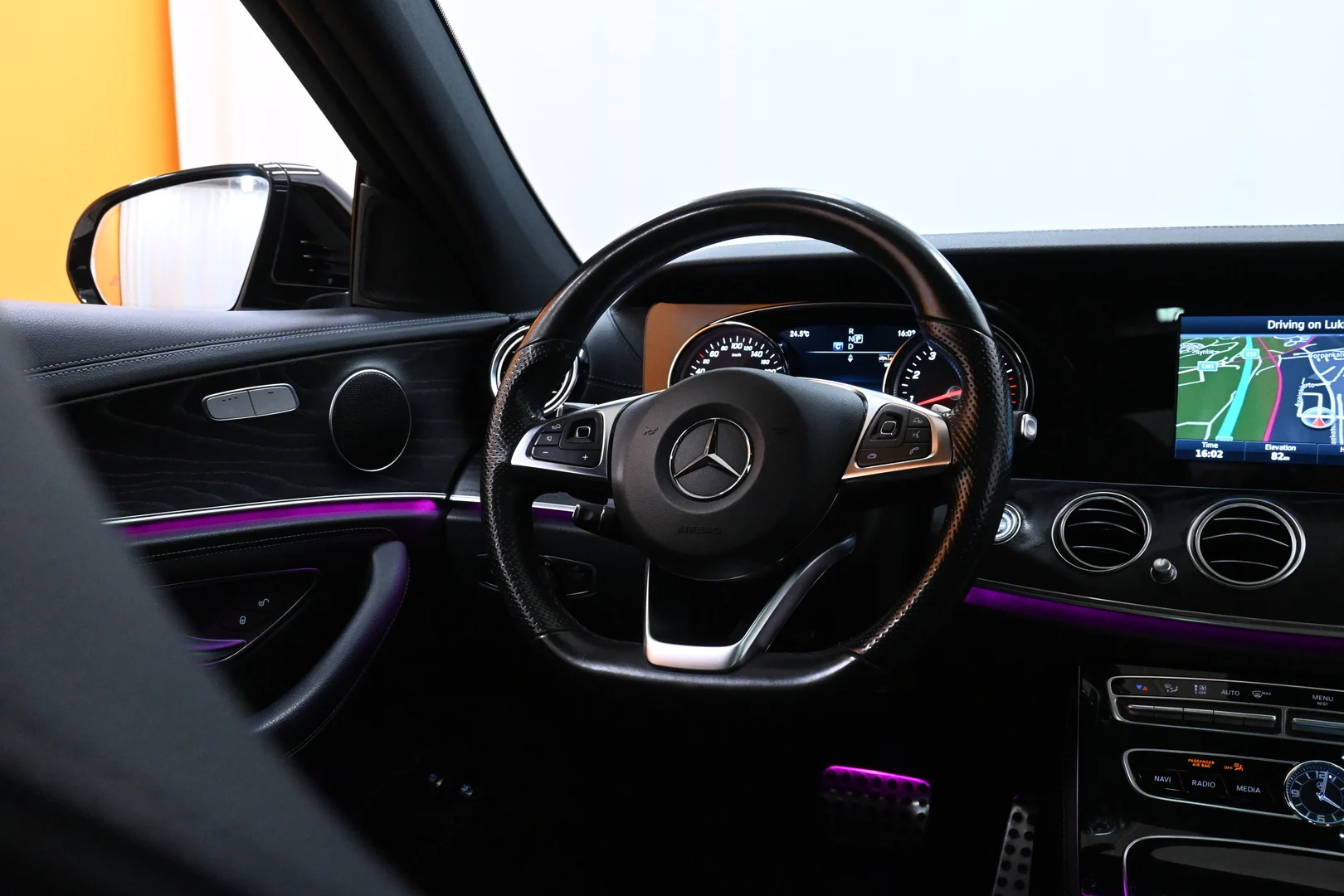 Car Image - 6rJvEPAIaPAJjDsv18Oe7v