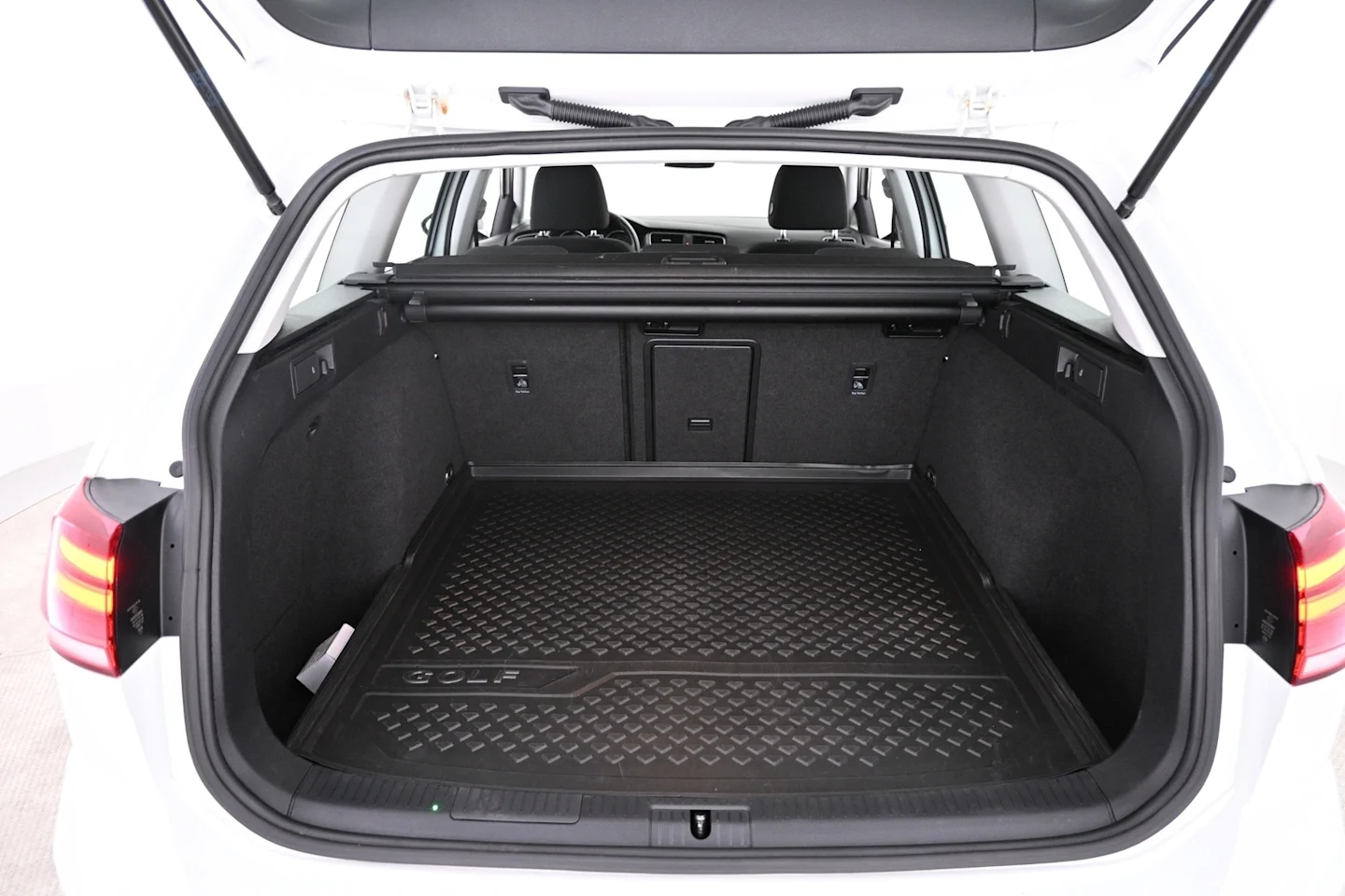 Car Image - 5iYh0U3Akij0GPeJuApsk3