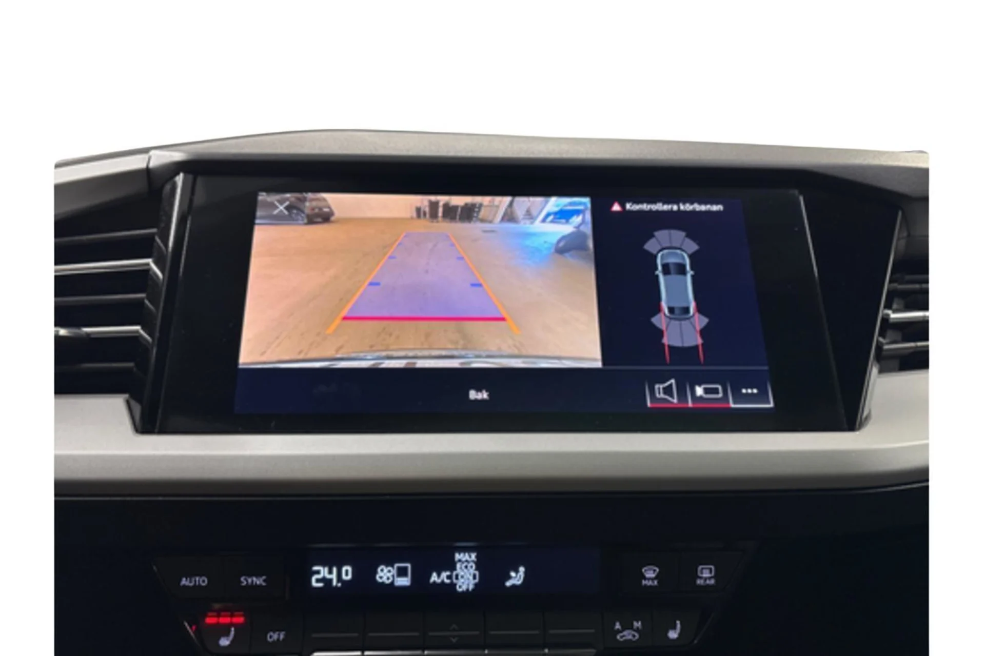 Car Image - 3YQ2hkNGXFAemHDBCldRv3