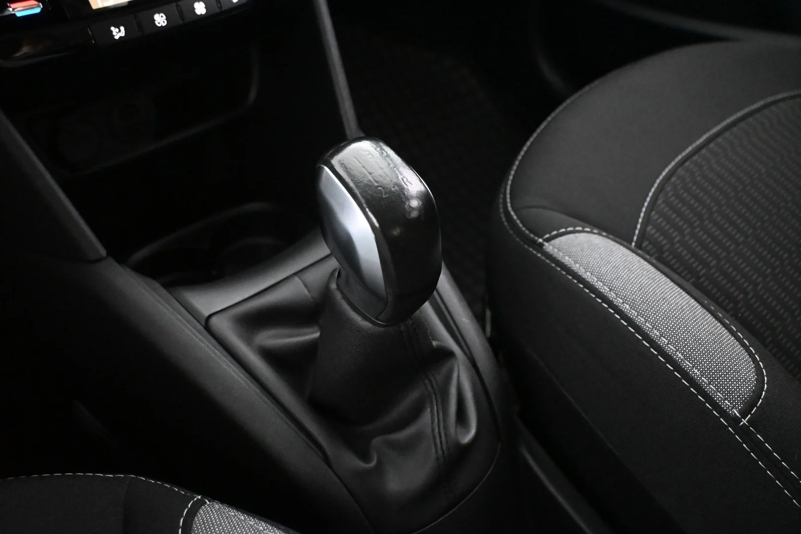 Car Image - 6khP1Ru71VbpIbLJ4Sx04C