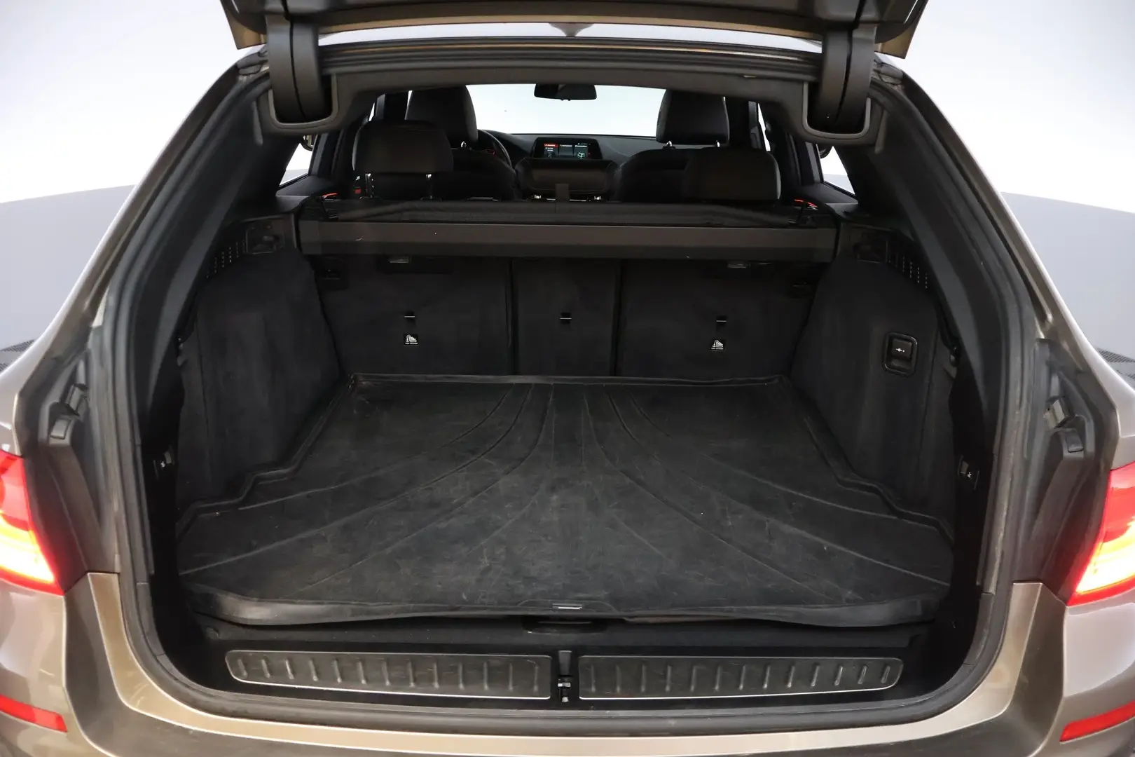 Car Image - 3BNxCmFfUFrczdYpAF295Y