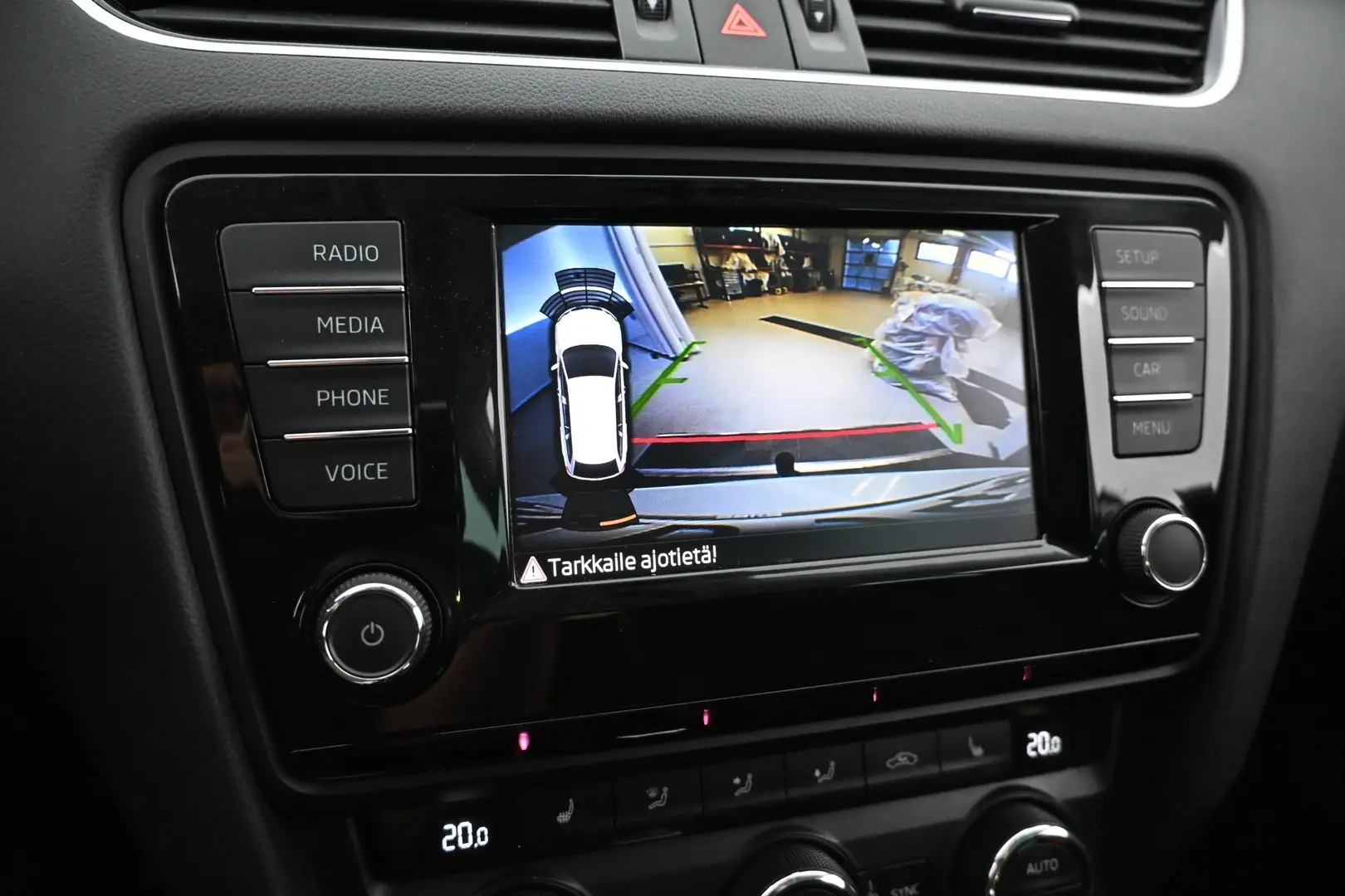 Car Image - 4E8UZeSECFeKmjN55c1yDm