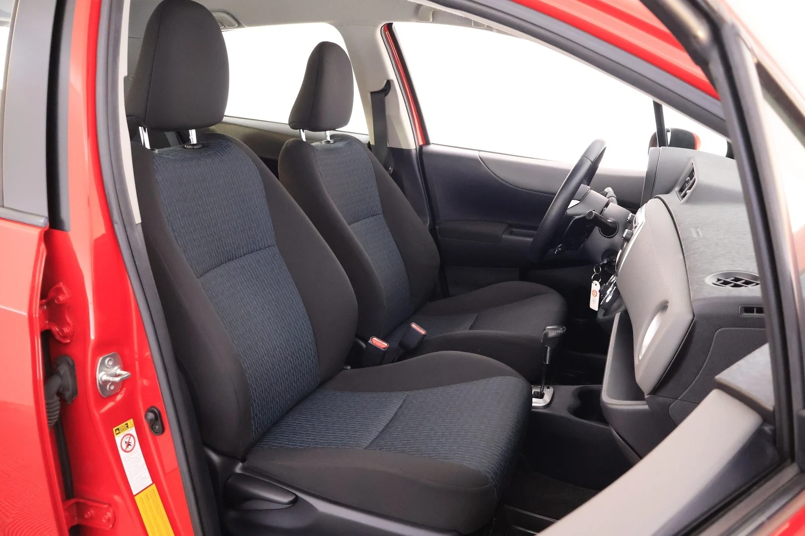 Car Image - 62dRNP6DgMALLo270ZFl3e